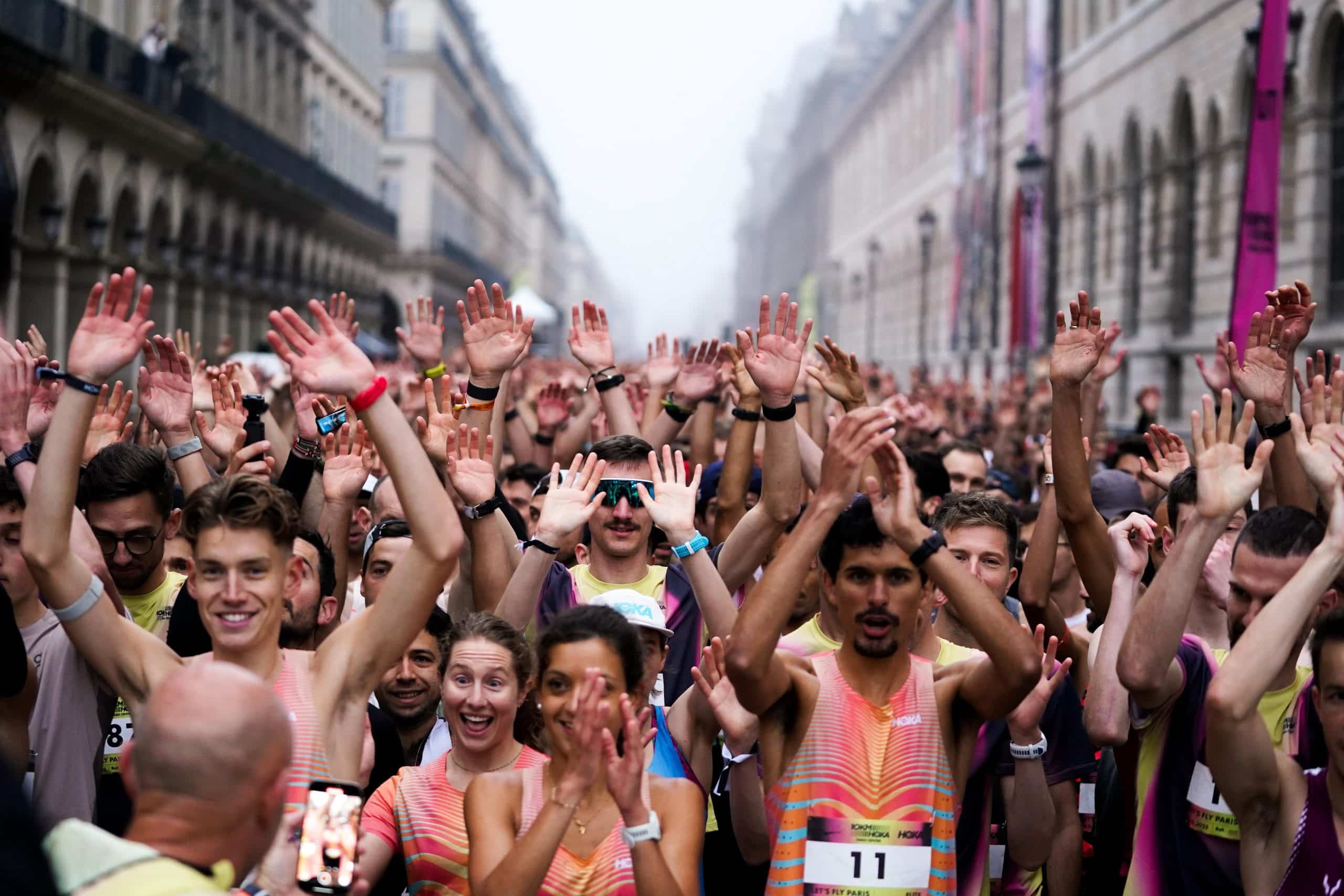 Avec son nouveau départ, le 10 km HOKA Paris Centre continue d’attirer des athlètes élite, comme des amateurs sur un parcours roulant.