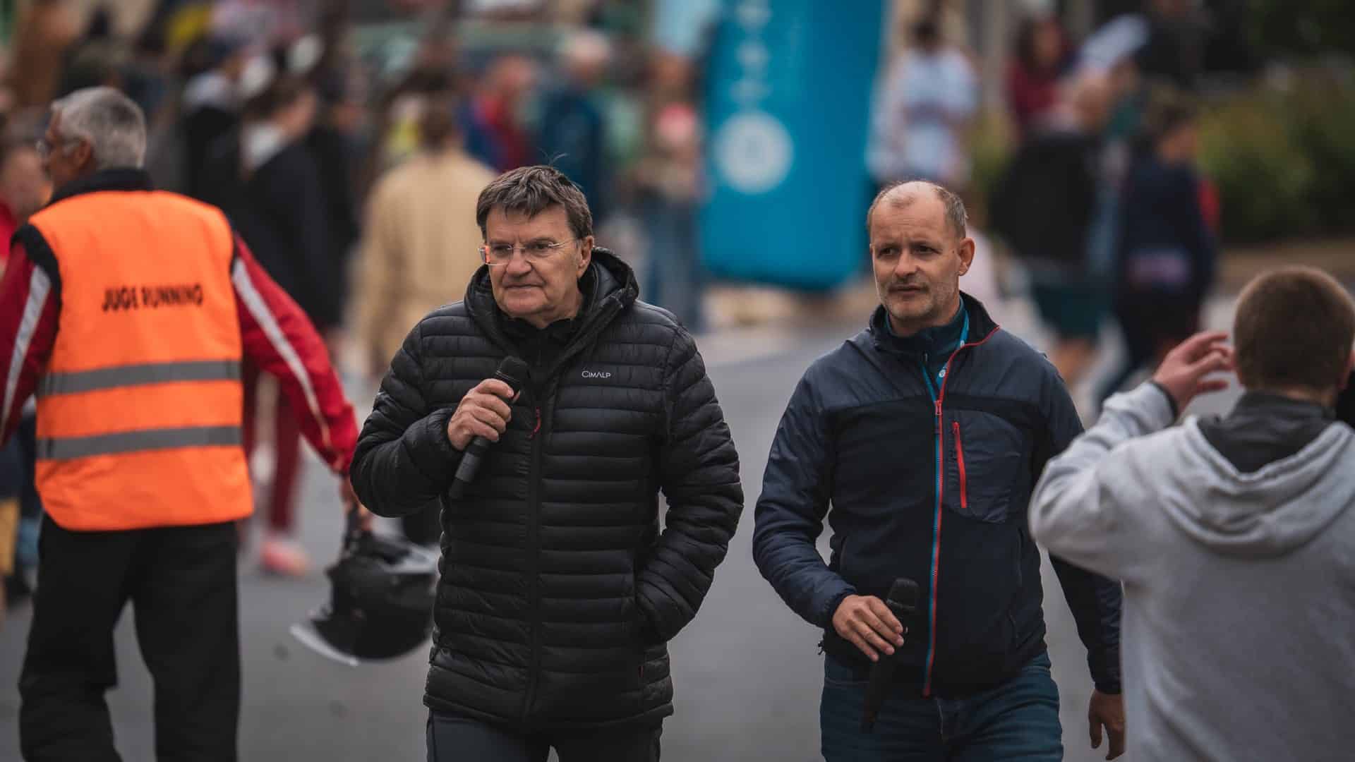 Ce dimanche 3 mai se tenait la mythique course des 15 km du Puy-en-Velay, en Haute-Loire. Une édition 2026 marquée par un record de participation, mais aussi par de nombreuses performances, à l’image du local Louis Michel ou encore de l’internationale Mélanie Allier, premiers tricolores de l’étape.