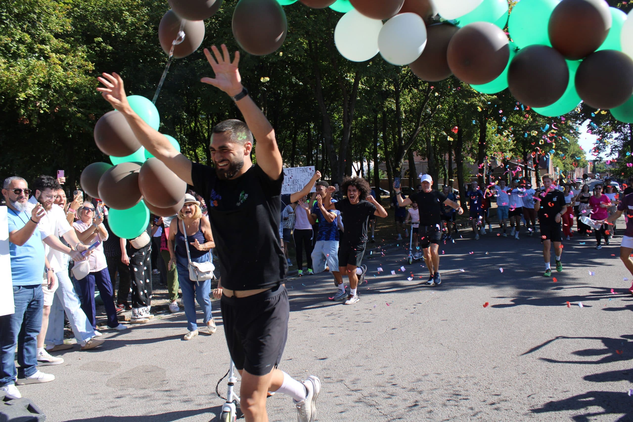 Théo Gabeau a accompli un exploit ce week-end à Amiens. Pour lutter contre le cancer, il s’était lancé le défi de courir 24 heures d’affilée.