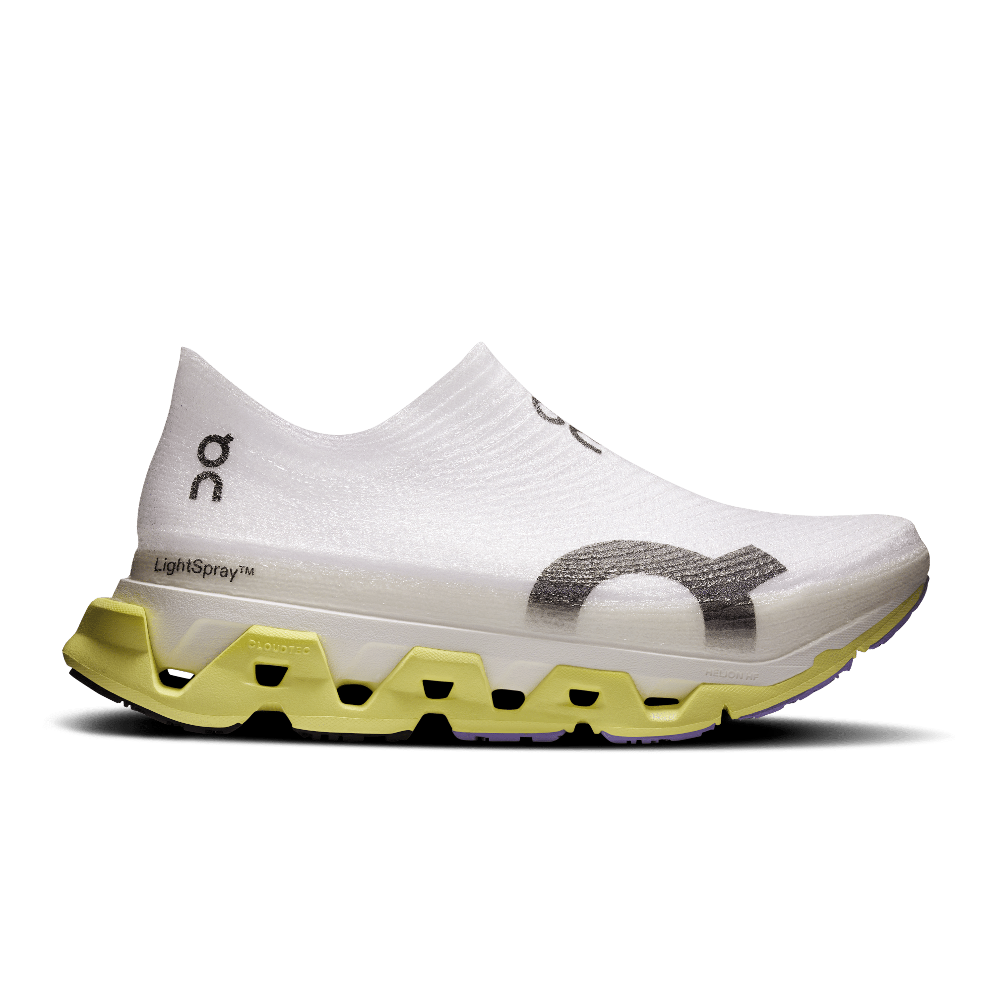 On dévoile la Cloudmonster 3 et décline sa franchise phare en trois versions : Cloudmonster 3, Hyper et LightSpray Hyper. Plus de rebond, plus d’efficacité et une vraie différenciation d’usage pour les runners en quête d’une daily trainer dynamique ou d’une super trainer ambitieuse.