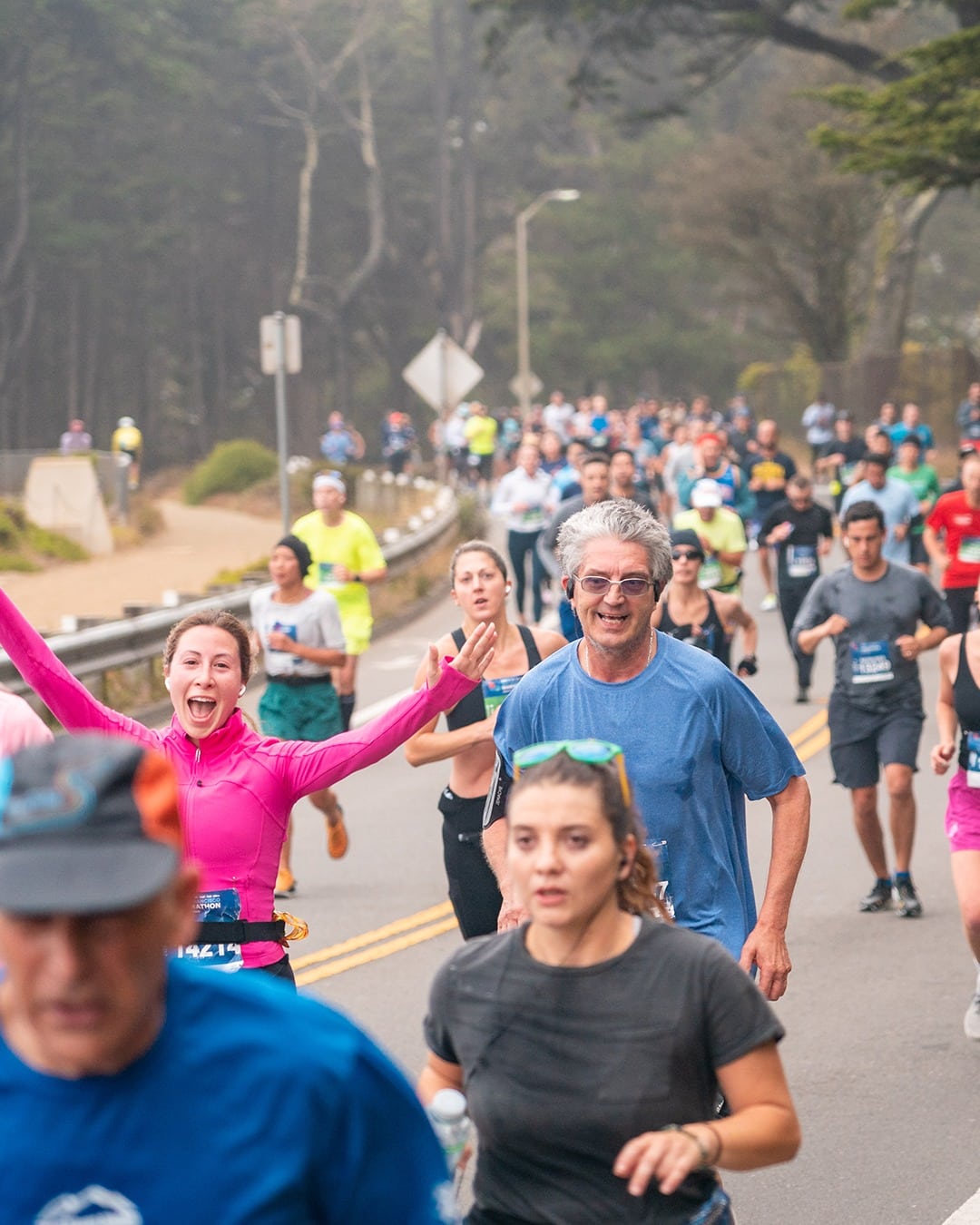 Ce dimanche 27 juillet, San Francisco s'apprête à vivre au rythme de son emblématique marathon. Près de 30 000 coureurs sont attendus pour arpenter les rues de la mythique cité californienne, au cœur du nord-ouest des États-Unis. Avec en point d’orgue la traversée spectaculaire du Golden Gate Bridge et un parcours aussi exigeant que grandiose, le Marathon de San Francisco promet une expérience inoubliable, entre défi sportif et paysages à couper le souffle.