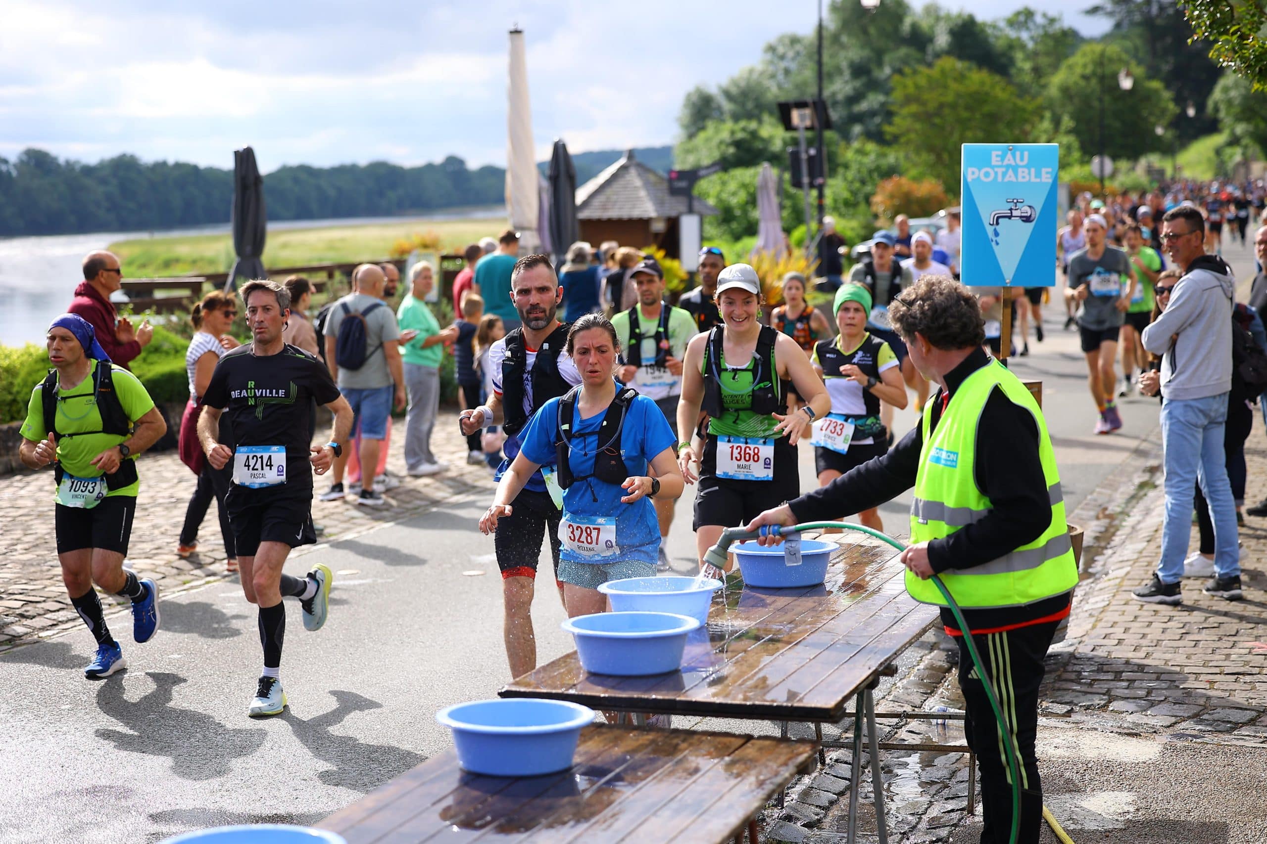 Les ravitaillements sur un marathon, parfois oasis salvatrice, parfois mauvaise surprise. Découvre ces déboires de coureurs.