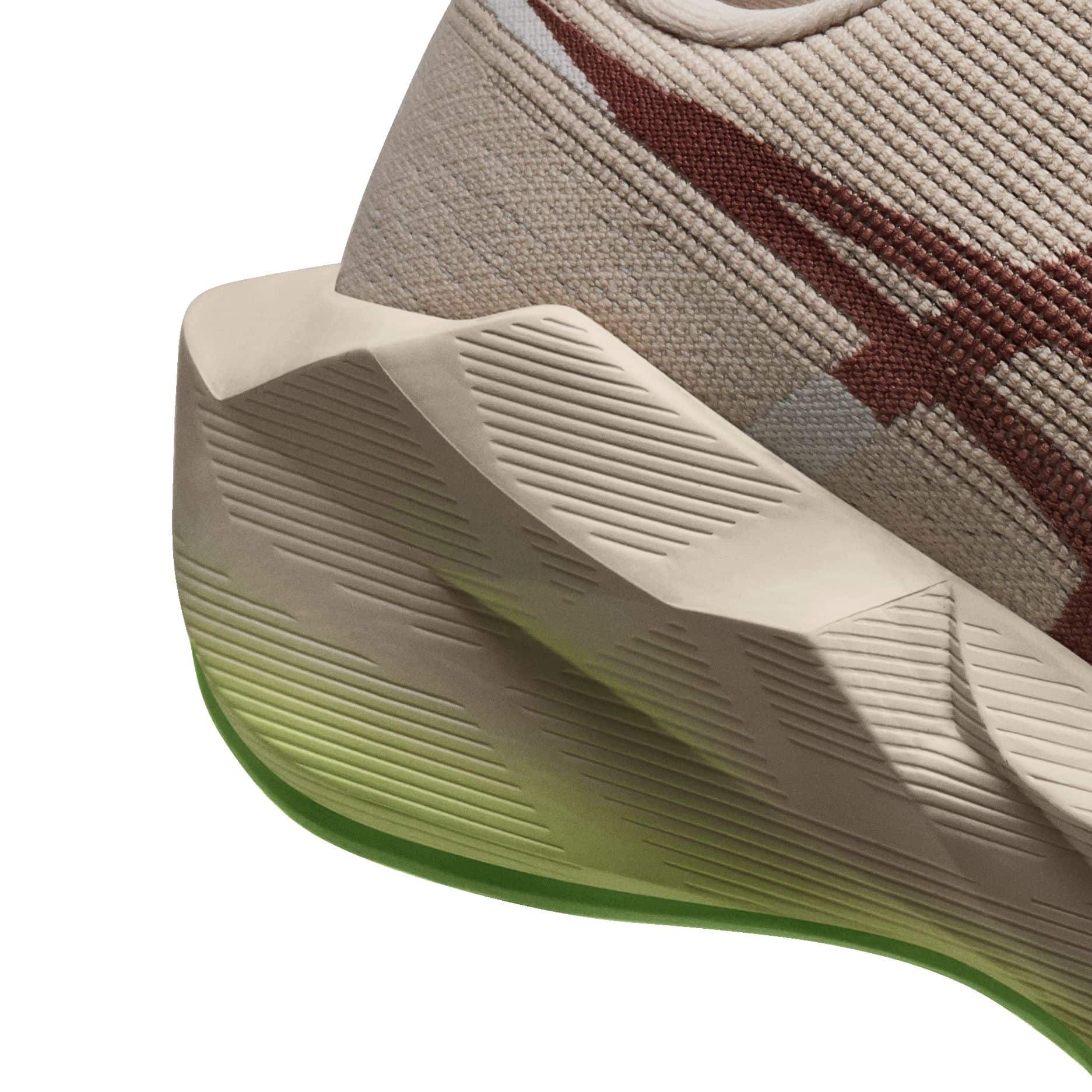 ASICS lance la Novablast 6 avec le pod FF TURBO² SQUARED en avant-pied. Plus réactive, plus légère, plus fun. Tout ce qu'on aimait déjà, en mieux. À partir du 1er juillet.