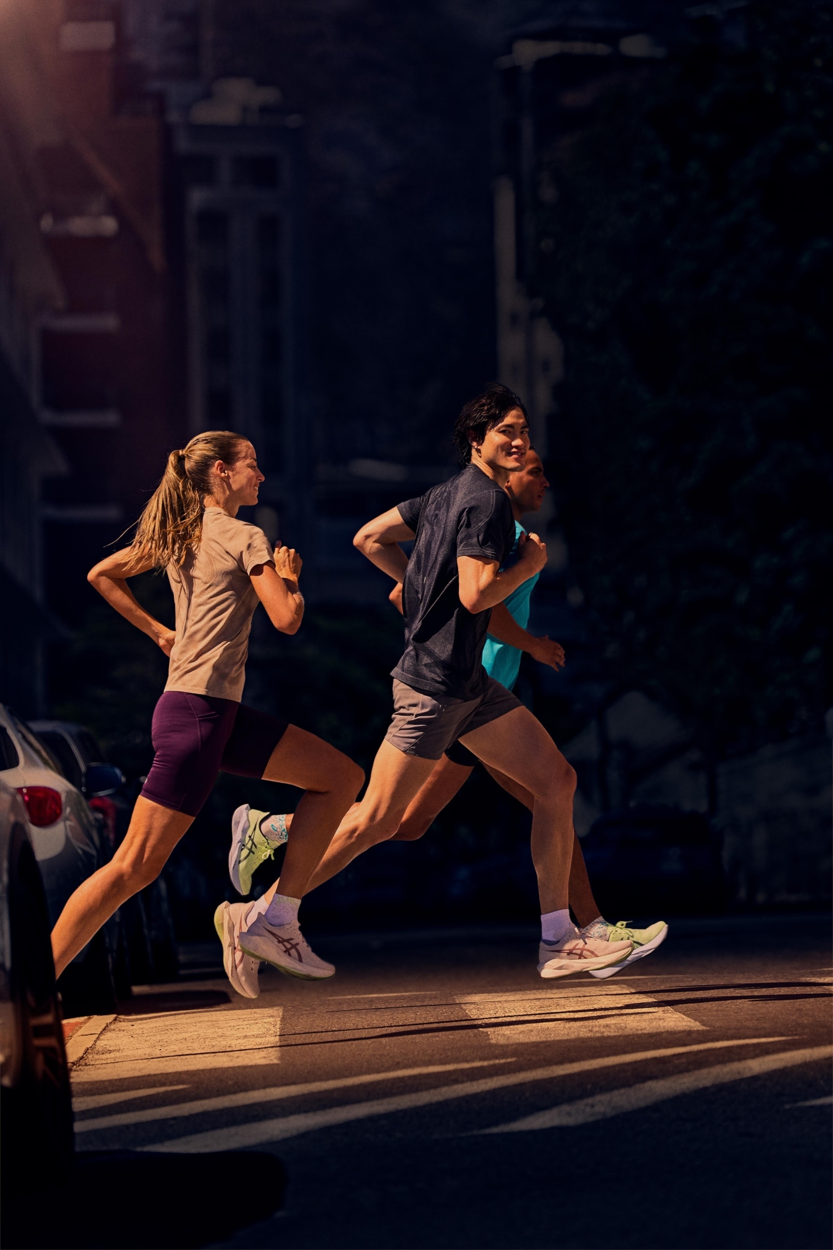 ASICS lance la Novablast 6 avec le pod FF TURBO² SQUARED en avant-pied. Plus réactive, plus légère, plus fun. Tout ce qu'on aimait déjà, en mieux. À partir du 1er juillet.