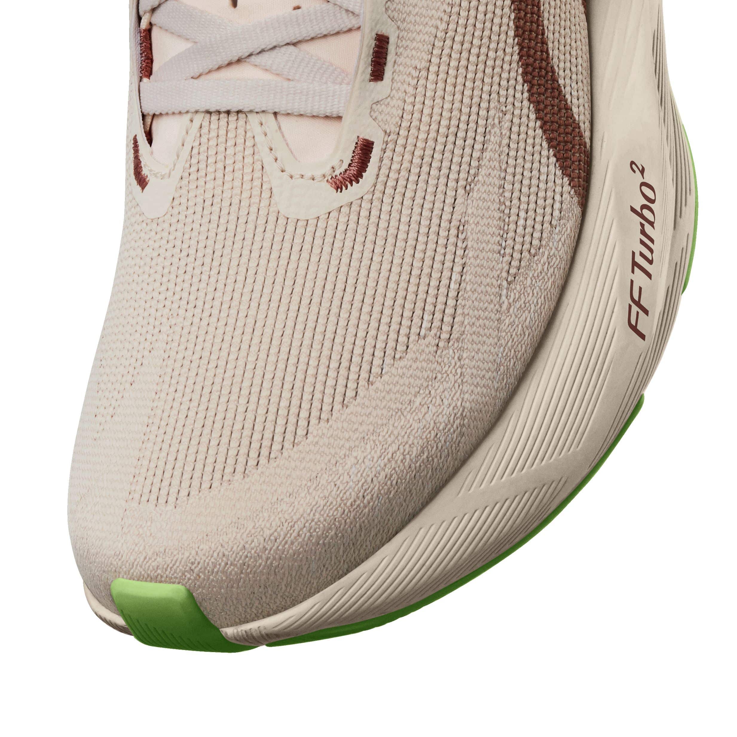 ASICS lance la Novablast 6 avec le pod FF TURBO² SQUARED en avant-pied. Plus réactive, plus légère, plus fun. Tout ce qu'on aimait déjà, en mieux. À partir du 1er juillet.