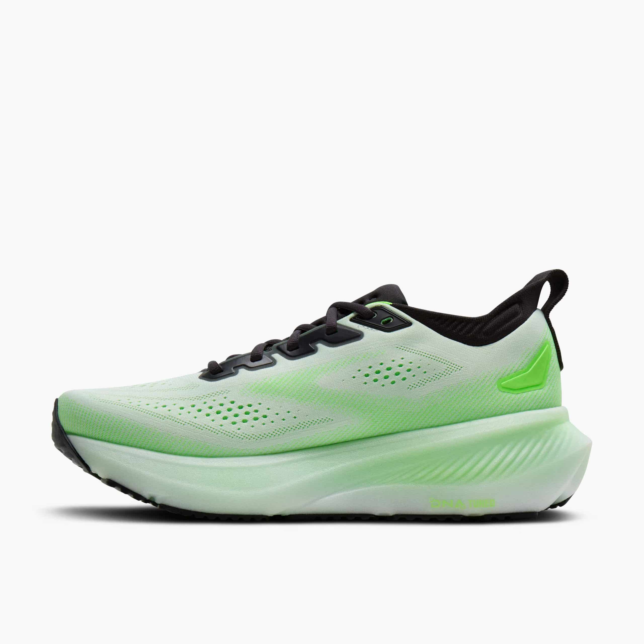 Brooks dévoile les Glycerin 23 et Glycerin GTS 23, deux chaussures de running confort premium pensées pour courir longtemps. Nouvelle mousse DNA Tuned, version neutre ou avec soutien GuideRails, pour aider chaque coureur à bouger au quotidien.