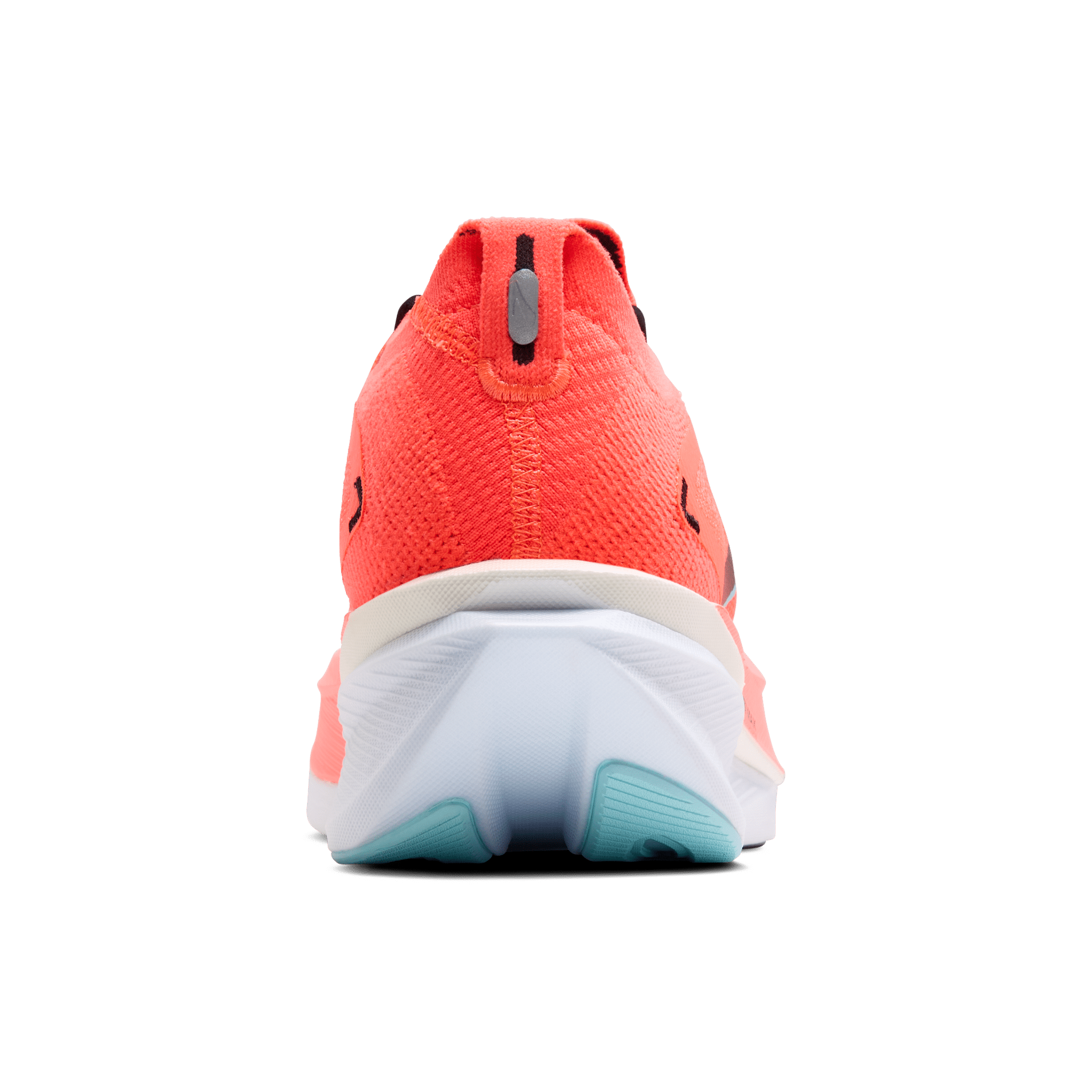 Avec la nouvelle Hyperion Max 3, Brooks propose un modèle pensé pour les coureurs qui veulent retrouver tout ce qui fait de mieux dans une seule et même chaussure : vitesse, confort et récupération. Un pari ambitieux, mais largement réussi avec cette troisième version qui s’impose déjà comme l’une des supertrainers les plus performantes du marché.