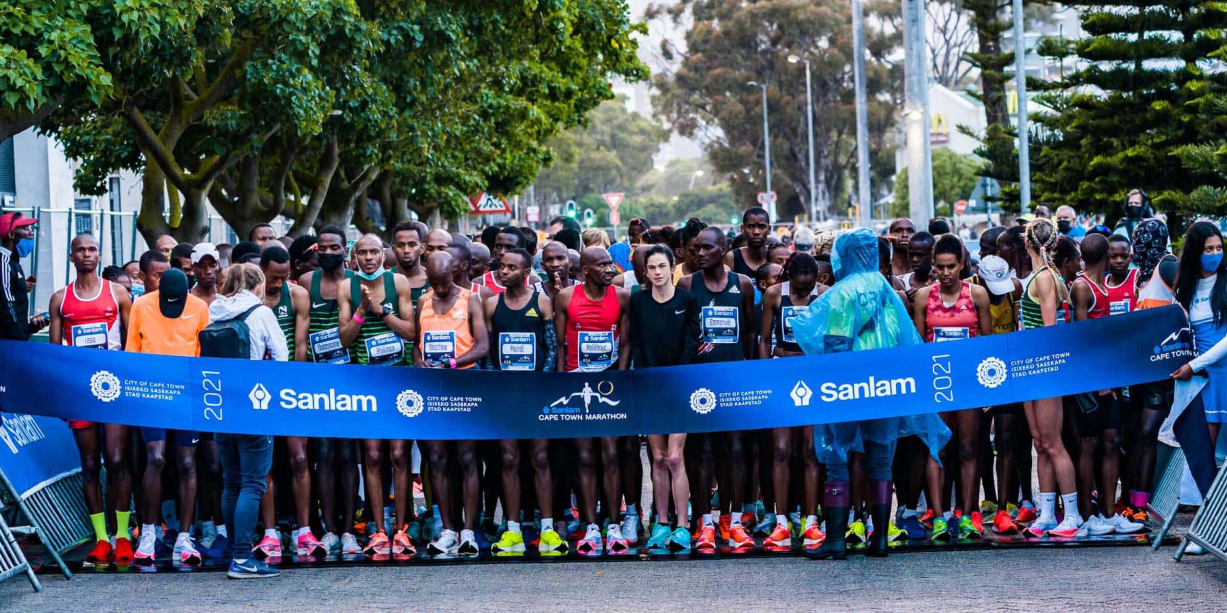 Le Marathon de Cape Town 2025 annulé 90 minutes avant le départ à cause de vents violents laissant 24 000 coureurs sur la touche.