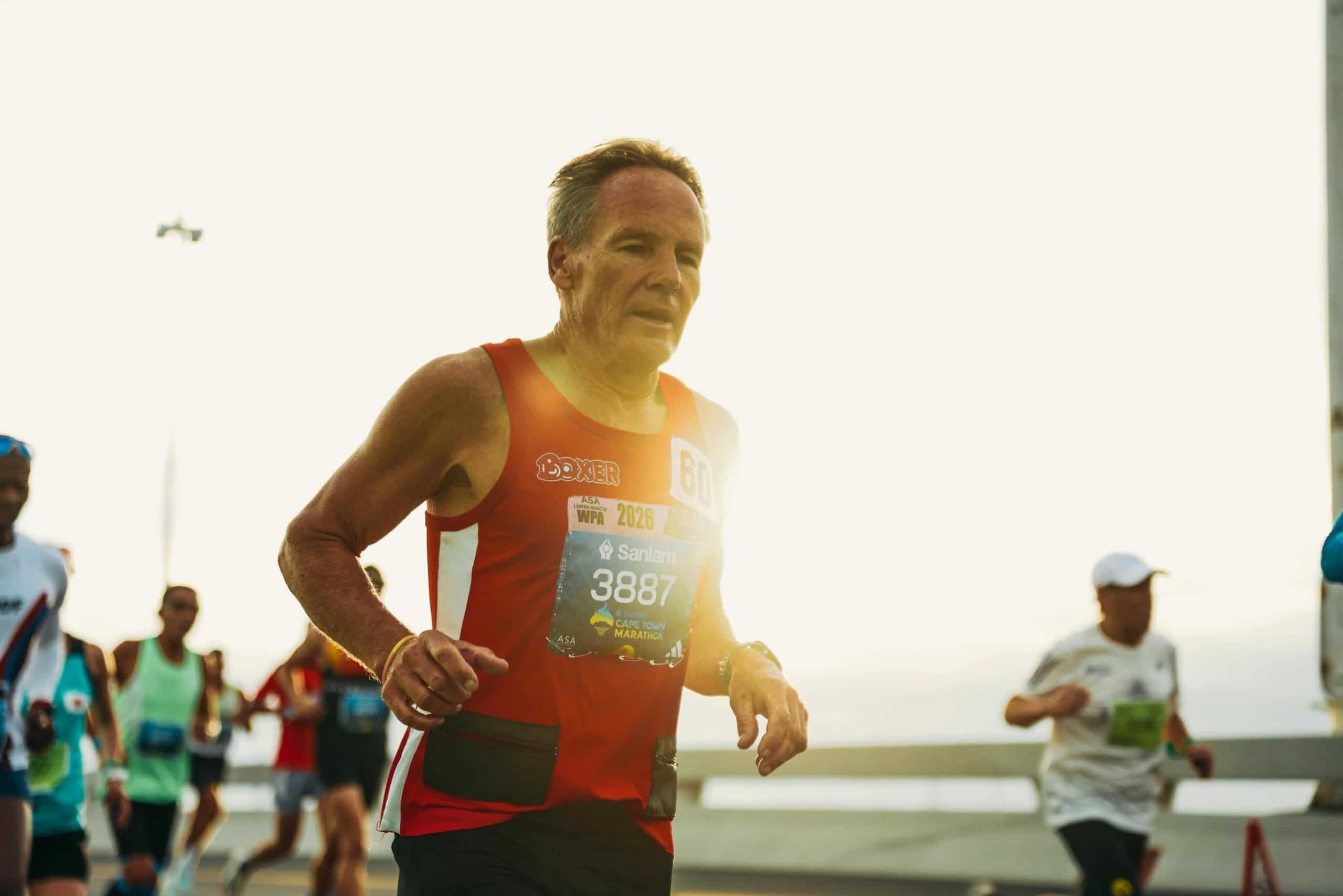 Cape Town Marathon 2026 : record historique de Mohamed Esa, victoire de Dera Dida, premier marathon africain d’Eliud Kipchoge et ambitions Major plus fortes que jamais.