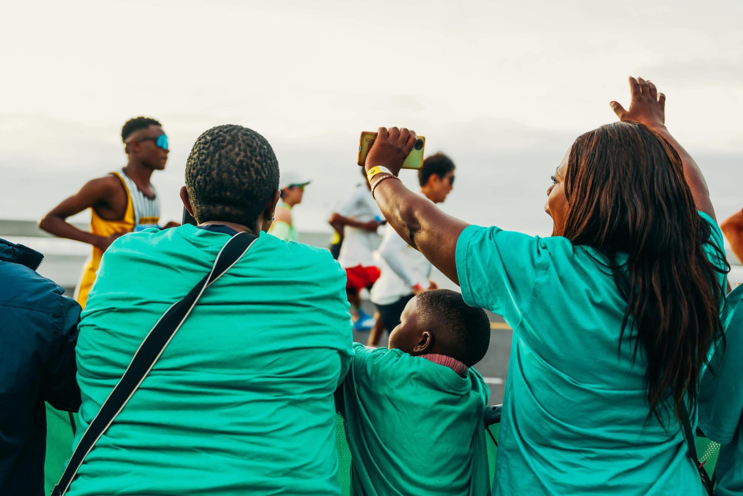 Cape Town Marathon 2026 : record historique de Mohamed Esa, victoire de Dera Dida, premier marathon africain d’Eliud Kipchoge et ambitions Major plus fortes que jamais.