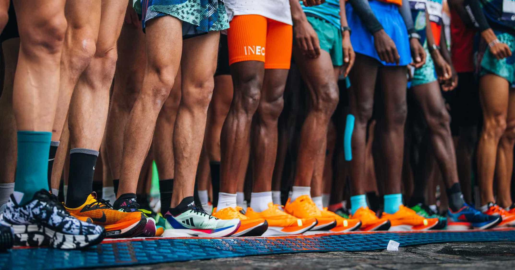 De nombreux coureurs préfèrent leurs anciennes chaussures de running : sensations, confiance, sobriété et rejet de l’excès technologique.