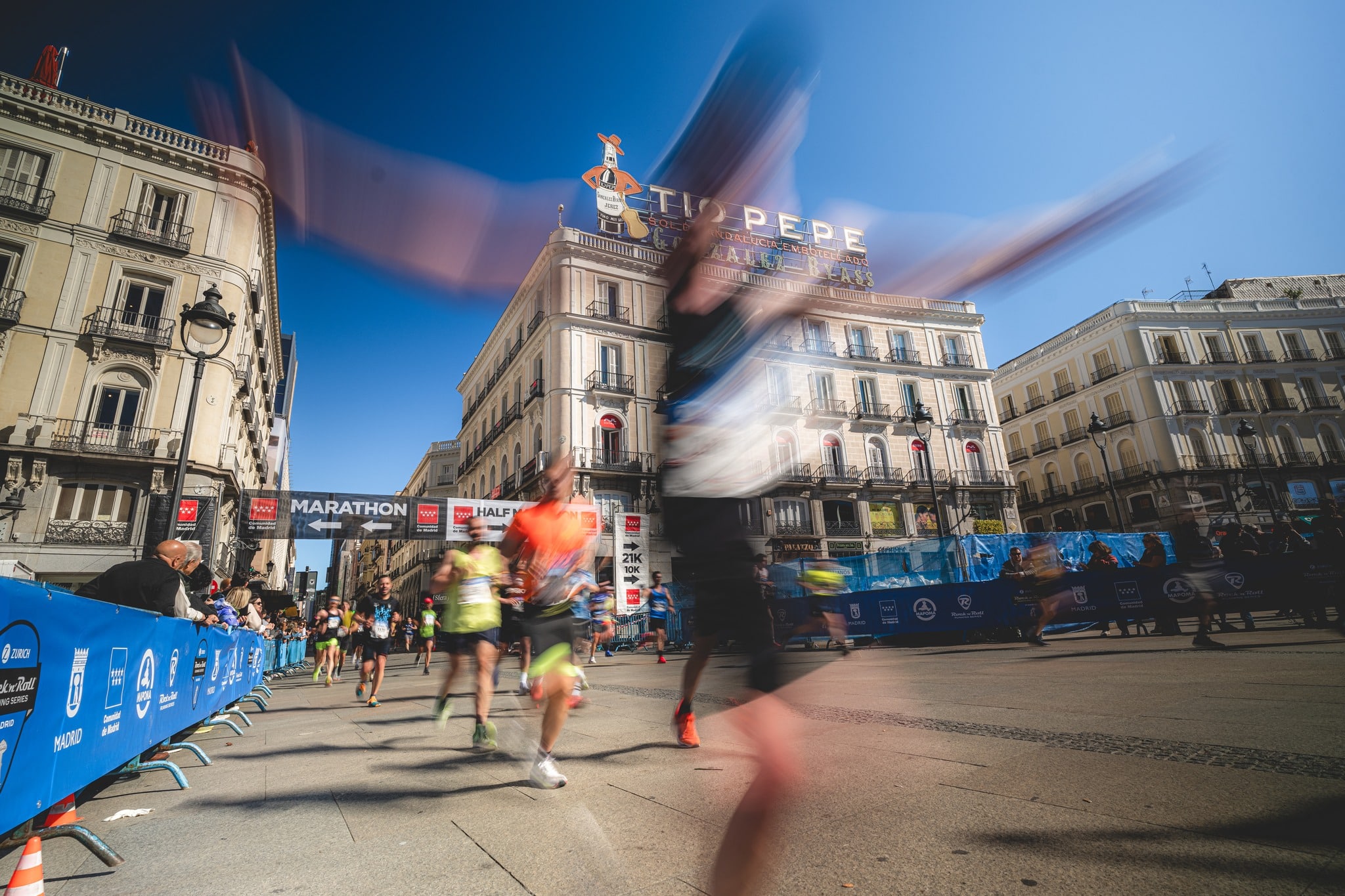 Rejoignez l'aventure du Marathon de Madrid, l'un des marathons incontournables d'Europe. Tout savoir pour s'inscrire à l'édition 2026.