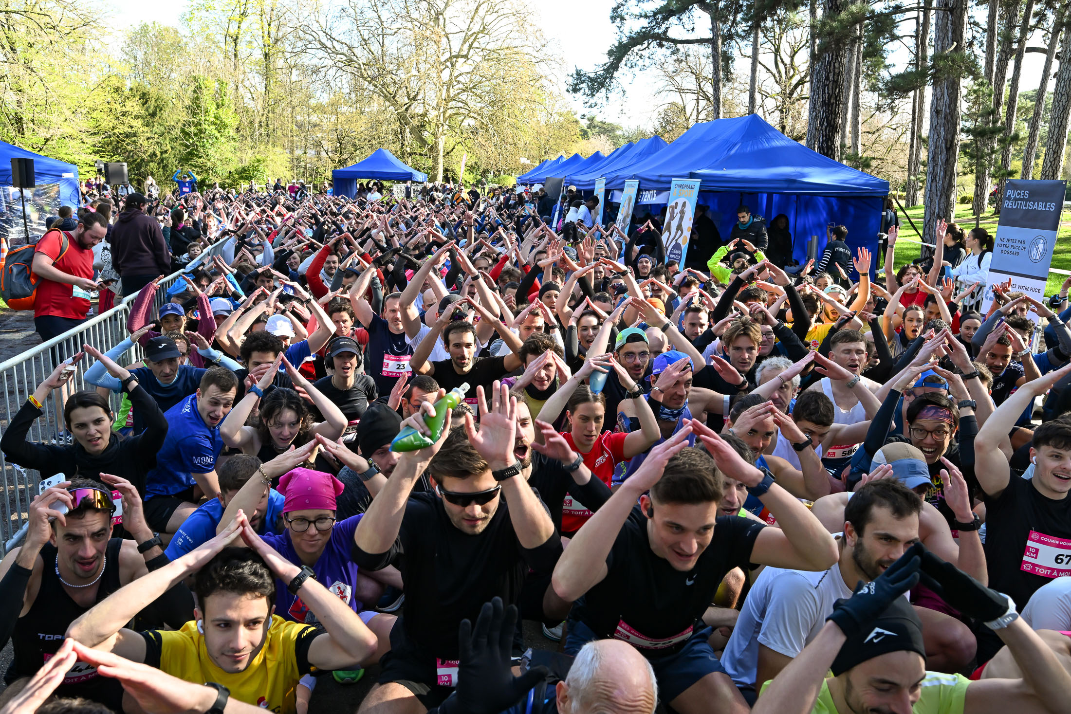 Ce samedi 14 mars, au cœur du Bois de Boulogne, l’événement « Courir pour Toit » a rassemblé plus de 900 marcheurs et coureurs, portés par l'envie de soutenir les personnes sans-abri.