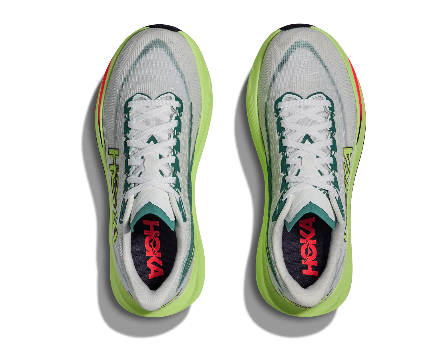 HOKA dévoile la Mach 7, une daily trainer légère et dynamique pensée pour les runs du quotidien et les entraînements de vitesse. Avec sa mousse EVA supercritique, son upper respirant et son poids plume, elle s’impose comme l’une des chaussures d’entraînement les plus polyvalentes du marché.