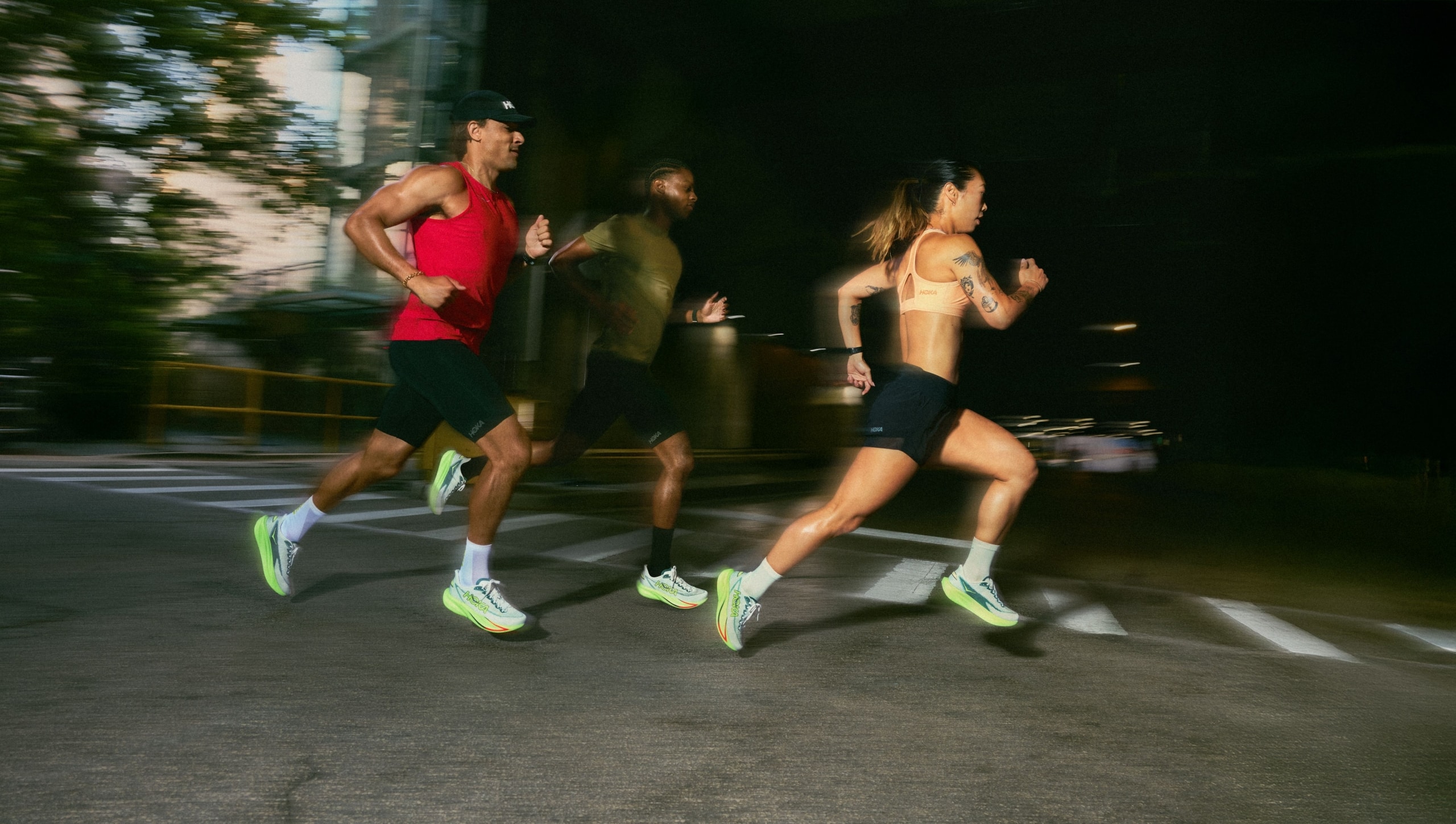 HOKA dévoile la Mach 7, une daily trainer légère et dynamique pensée pour les runs du quotidien et les entraînements de vitesse. Avec sa mousse EVA supercritique, son upper respirant et son poids plume, elle s’impose comme l’une des chaussures d’entraînement les plus polyvalentes du marché.