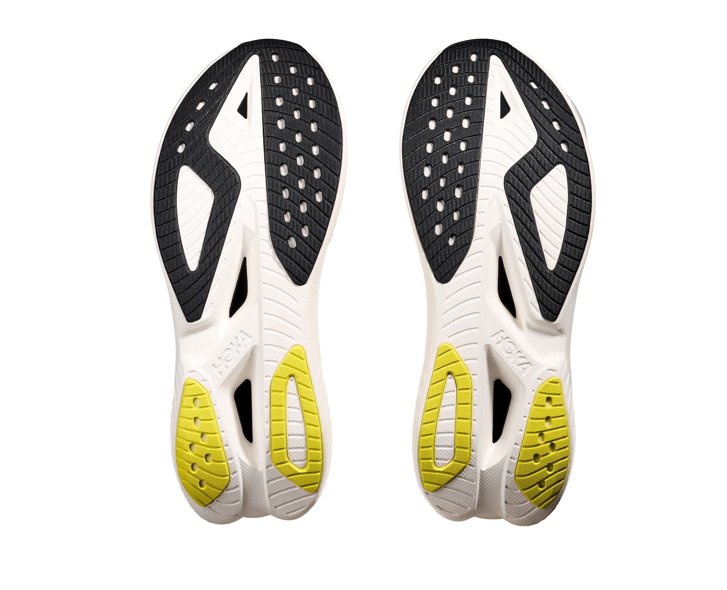 Hoka revient avec une recette plus affûtée que jamais pour sa toute nouvelle Mach X 3. Cette 3ème génération se veut le parfait équilibre entre propulsion, confort et polyvalence. Ce nouveau modèle, au design flashy, est disponible depuis le 1er septembre. Il s’adresse à celles et ceux qui cherchent une chaussure capable de répondre à tous types d’efforts : de la séance de vitesse à la sortie longue. Cette nouvelle version est une réussite et offre un confort remarquable qui séduira sans doute un grand nombre de coureurs.