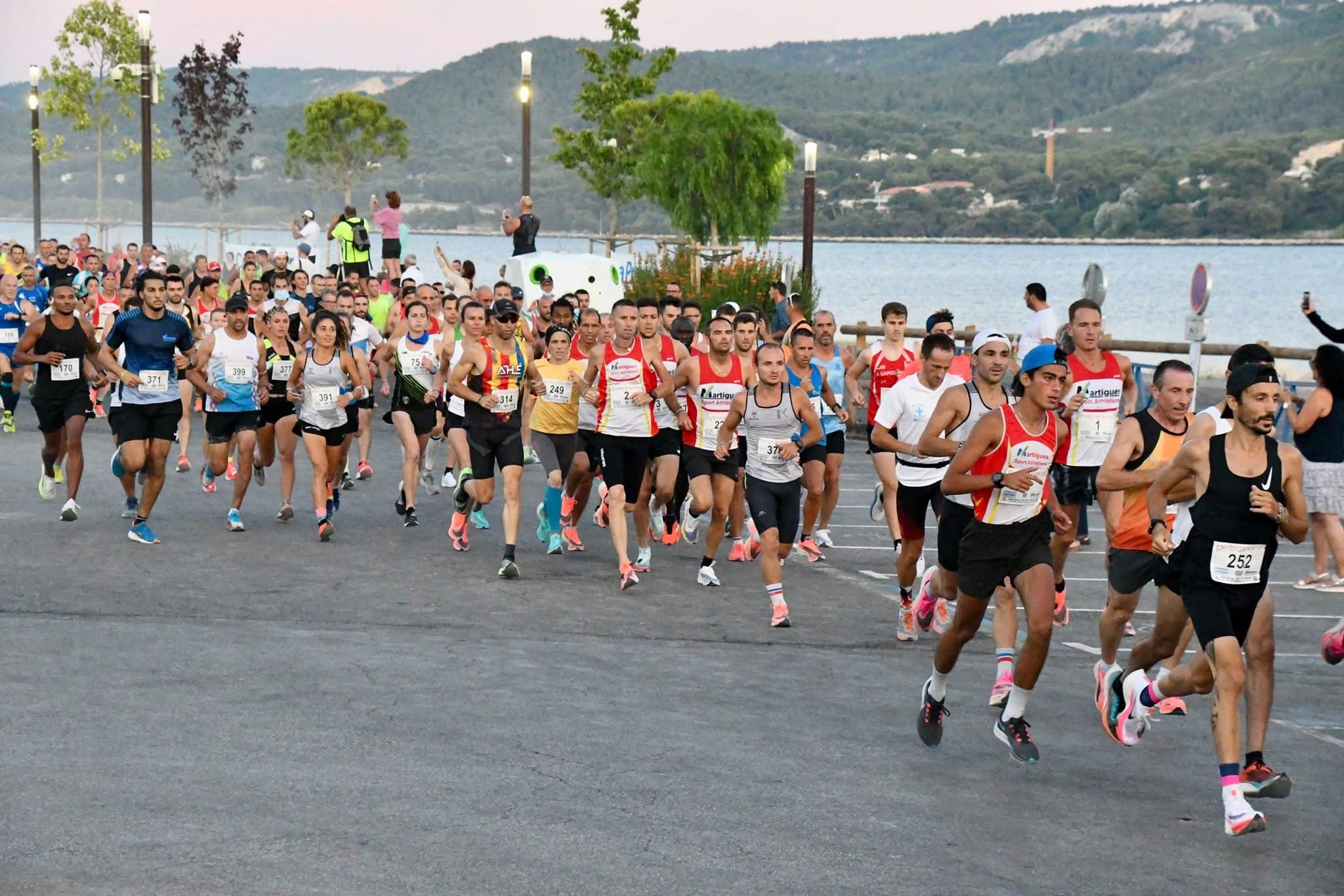La Ronde Nocturne des Ponts Bleus Martigues
