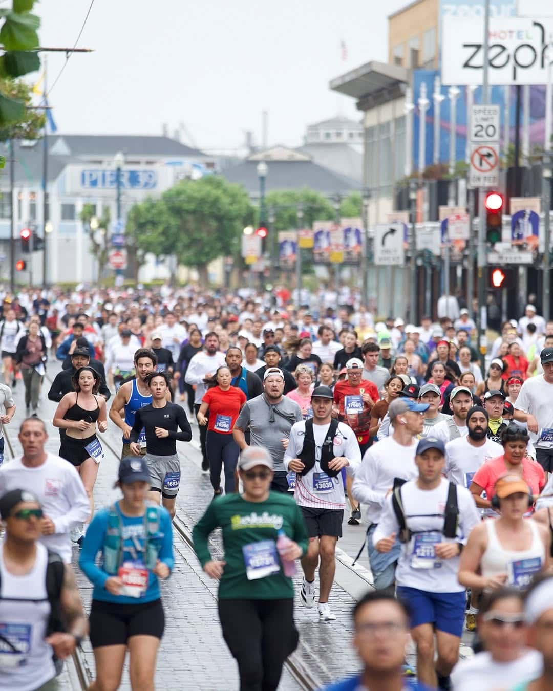 For nearly five decades, the San Francisco Marathon has challenged and inspired runners from around the world. In its 48th edition, the event welcomed a record 33,000 participants, from first-timers to elite athletes, on a breathtaking 26.2-mile USATF-certified course that runs across the Golden Gate Bridge, through Golden Gate Park, and past some of the city’s most iconic landmarks. With multiple race options—including two half marathons, a 10K, a 5K, and even an ultramarathon—the event, directed by Lauri Abrahamson, continues to evolve, blending tradition, community spirit, and a uniquely San Francisco experience.
