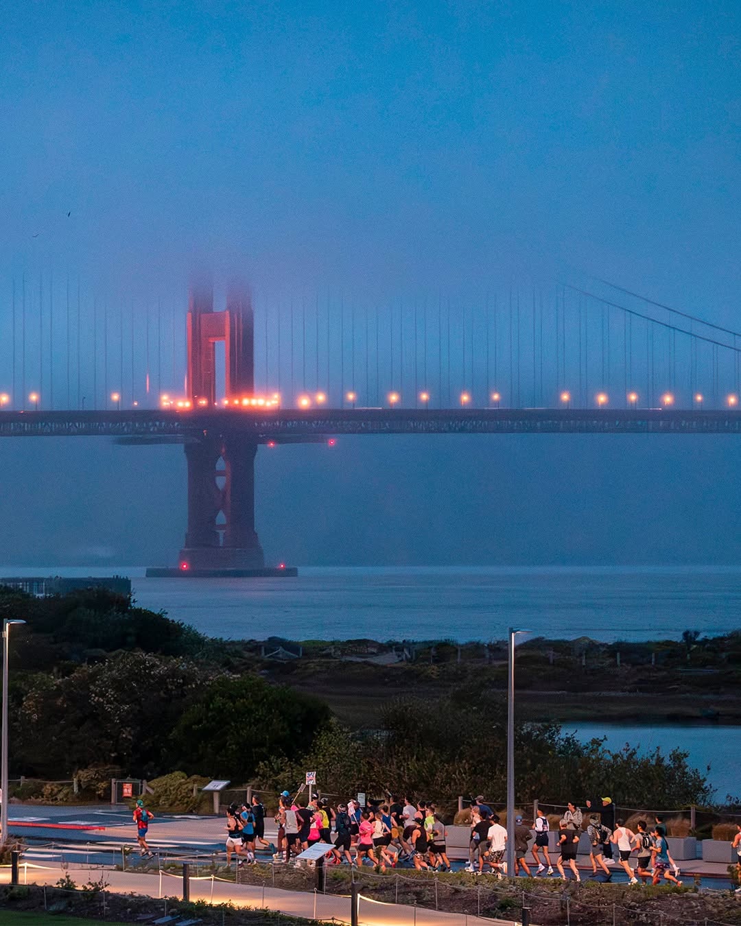 For nearly five decades, the San Francisco Marathon has challenged and inspired runners from around the world. In its 48th edition, the event welcomed a record 33,000 participants, from first-timers to elite athletes, on a breathtaking 26.2-mile USATF-certified course that runs across the Golden Gate Bridge, through Golden Gate Park, and past some of the city’s most iconic landmarks. With multiple race options—including two half marathons, a 10K, a 5K, and even an ultramarathon—the event, directed by Lauri Abrahamson, continues to evolve, blending tradition, community spirit, and a uniquely San Francisco experience.