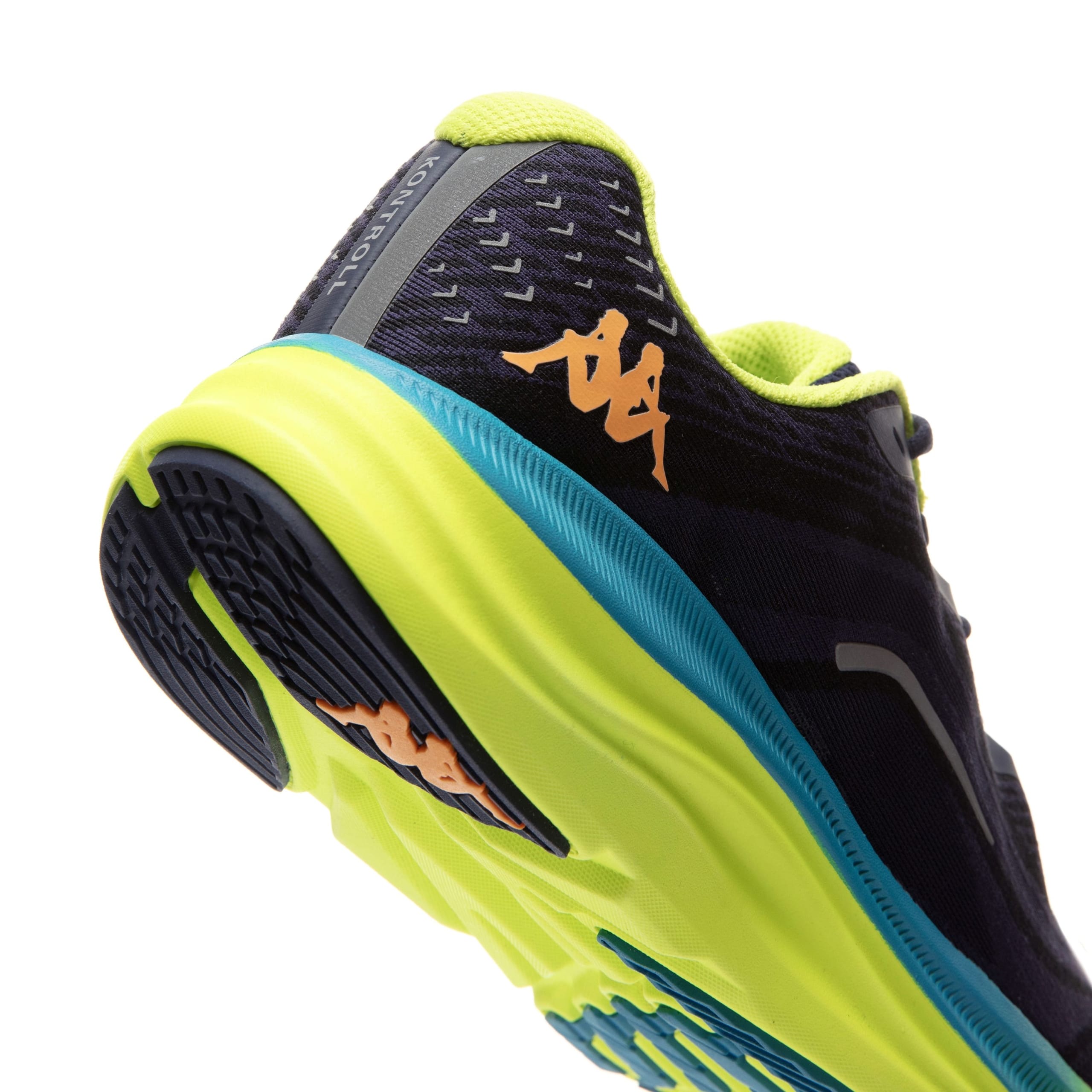 Kappa revient dans le running avec la Kontroll 2.0, une chaussure d’entraînement polyvalente et accessible à 100 €. Légère, respirante et dotée d’une semelle EVA dynamique, elle vise les coureurs occasionnels et les sorties du quotidien.