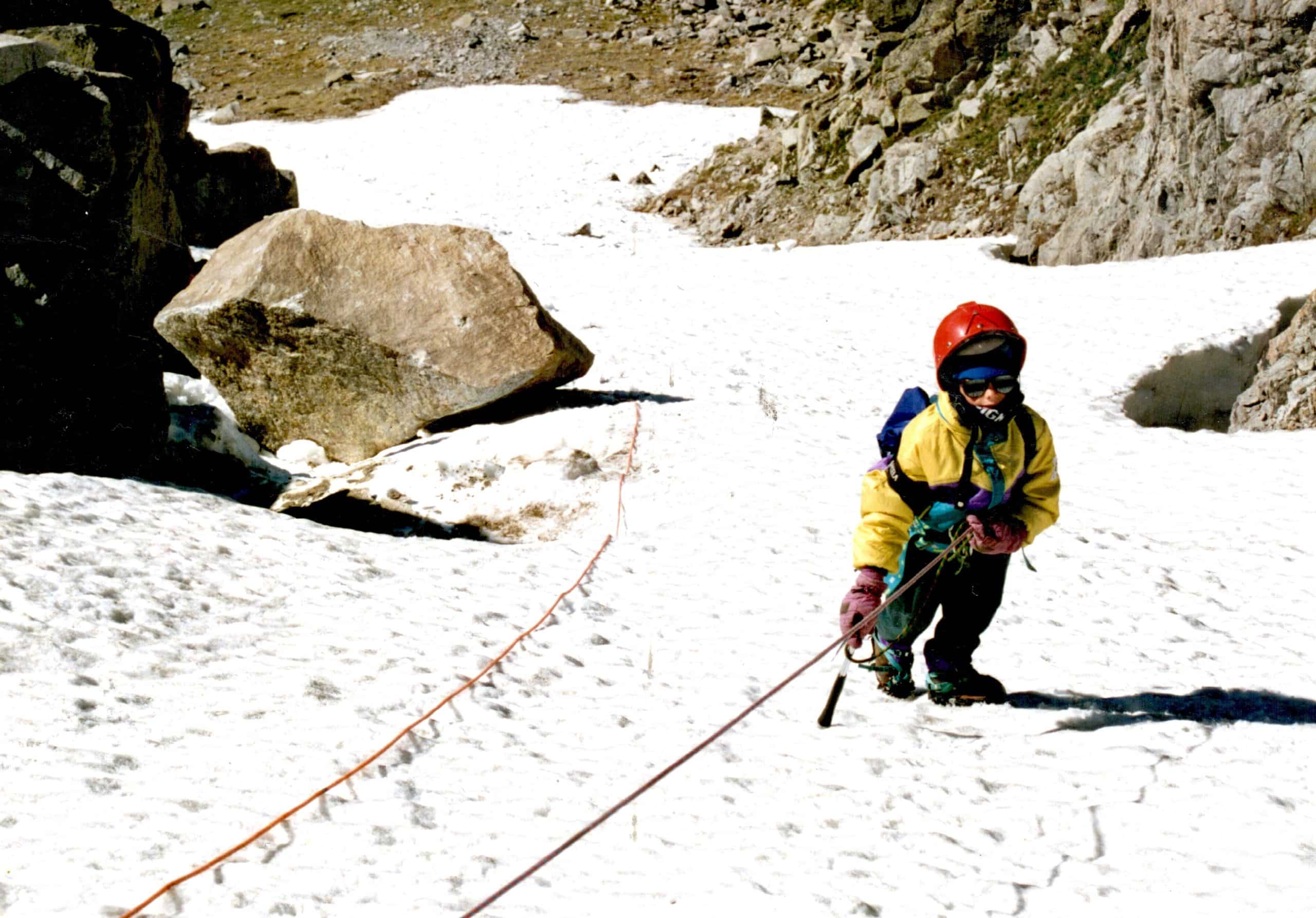 Kilian Jornet et Julbo officialisent une collaboration née bien avant la performance et les records. Une relation forgée depuis l’enfance du champion d'ultra-trail, autour de la montagne, de l’innovation terrain et d’une vision commune de l’endurance, avec une collection dédiée attendue en 2026.