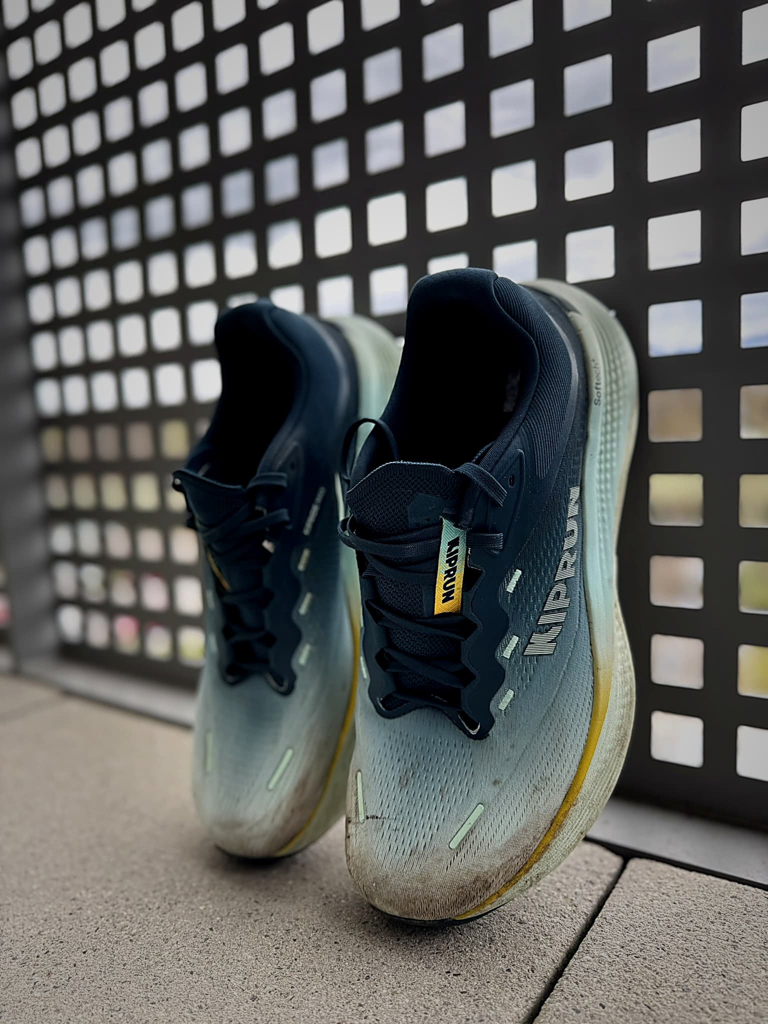 Test de la Kiprun Kipride Max après 100 km : confort, amorti maximal, performance et rapport qualité-prix. Notre avis complet sur ce daily trainer signé Kiprun.