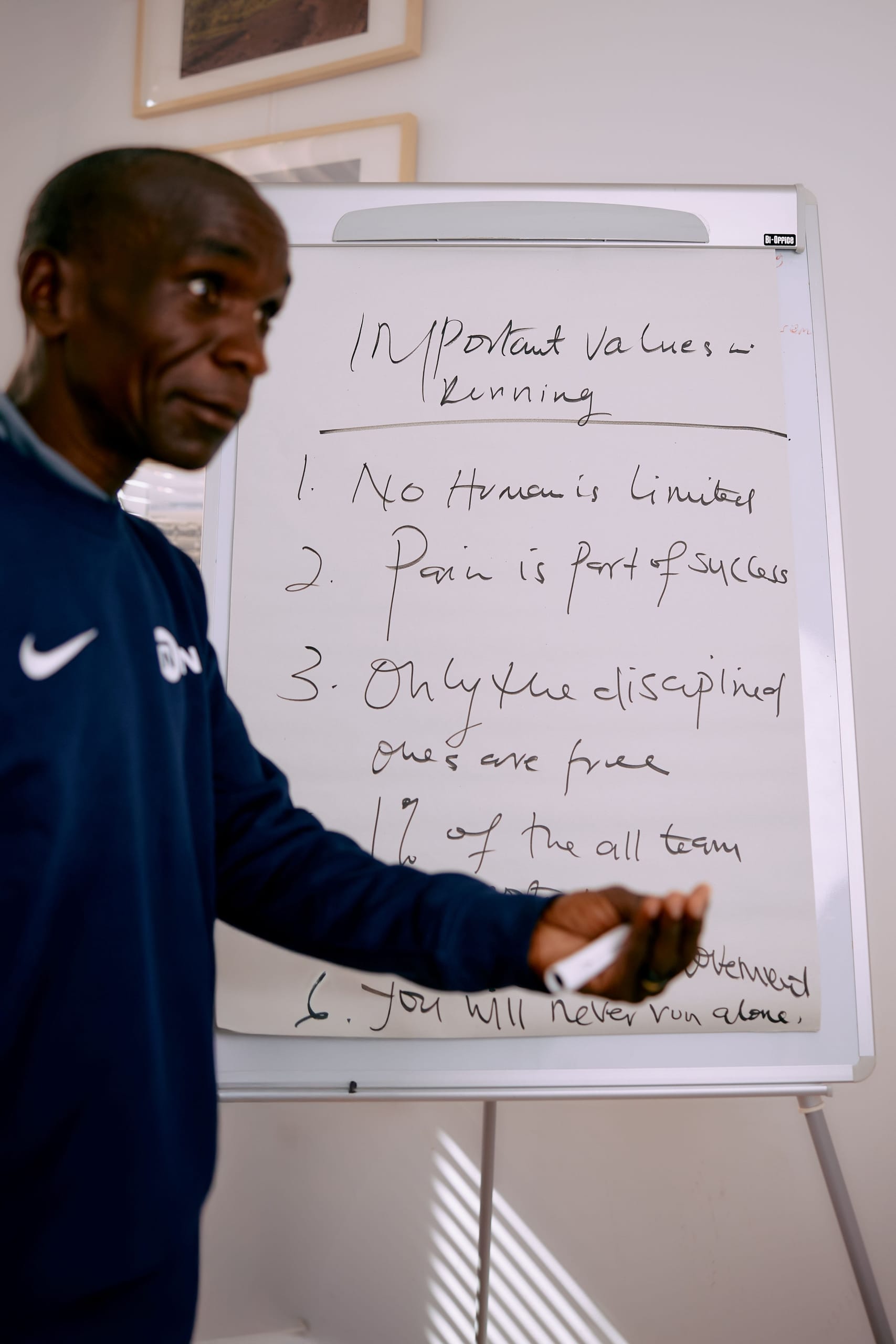 Kotcha, l'appli de coaching running fondée avec Eliud Kipchoge, accueille maintenant Kilian Jornet. Philosophies d'entraînements des deux légendes, plans évolutifs pour la route et le trail.