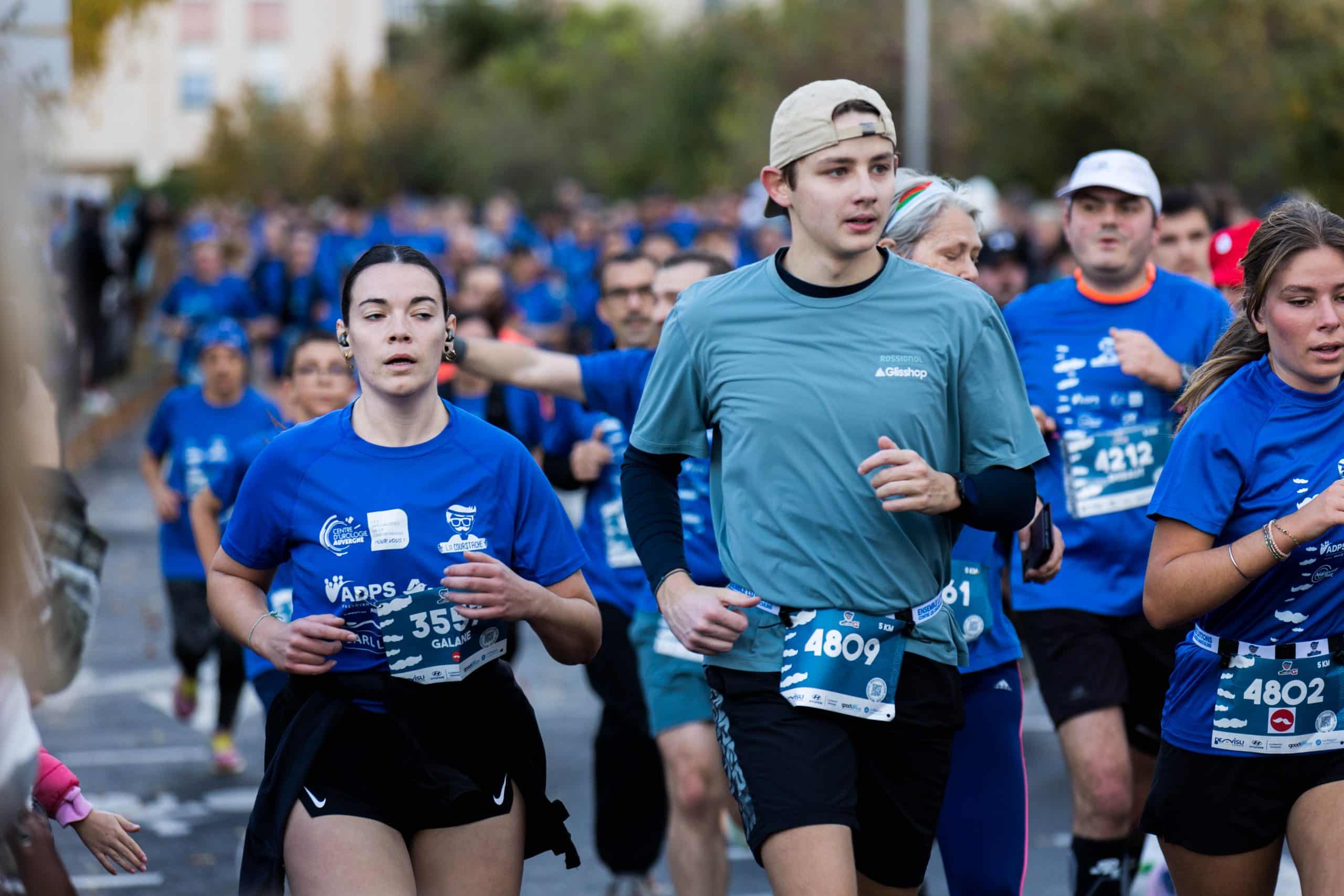 Pour sa 9e édition, le 2 novembre dernier, la Courstache à Aubière, à deux pas de Clermont-Ferrand (Puy-de-Dôme) a rassemblé près de 6500 participants. 10 km, 5 km et 5 km loisirs ont fait le bonheur des coureurs, qu’ils soient élite ou débutants. Un record d’affluence pour cet événement solidaire et caritatif contre les cancers masculins.
