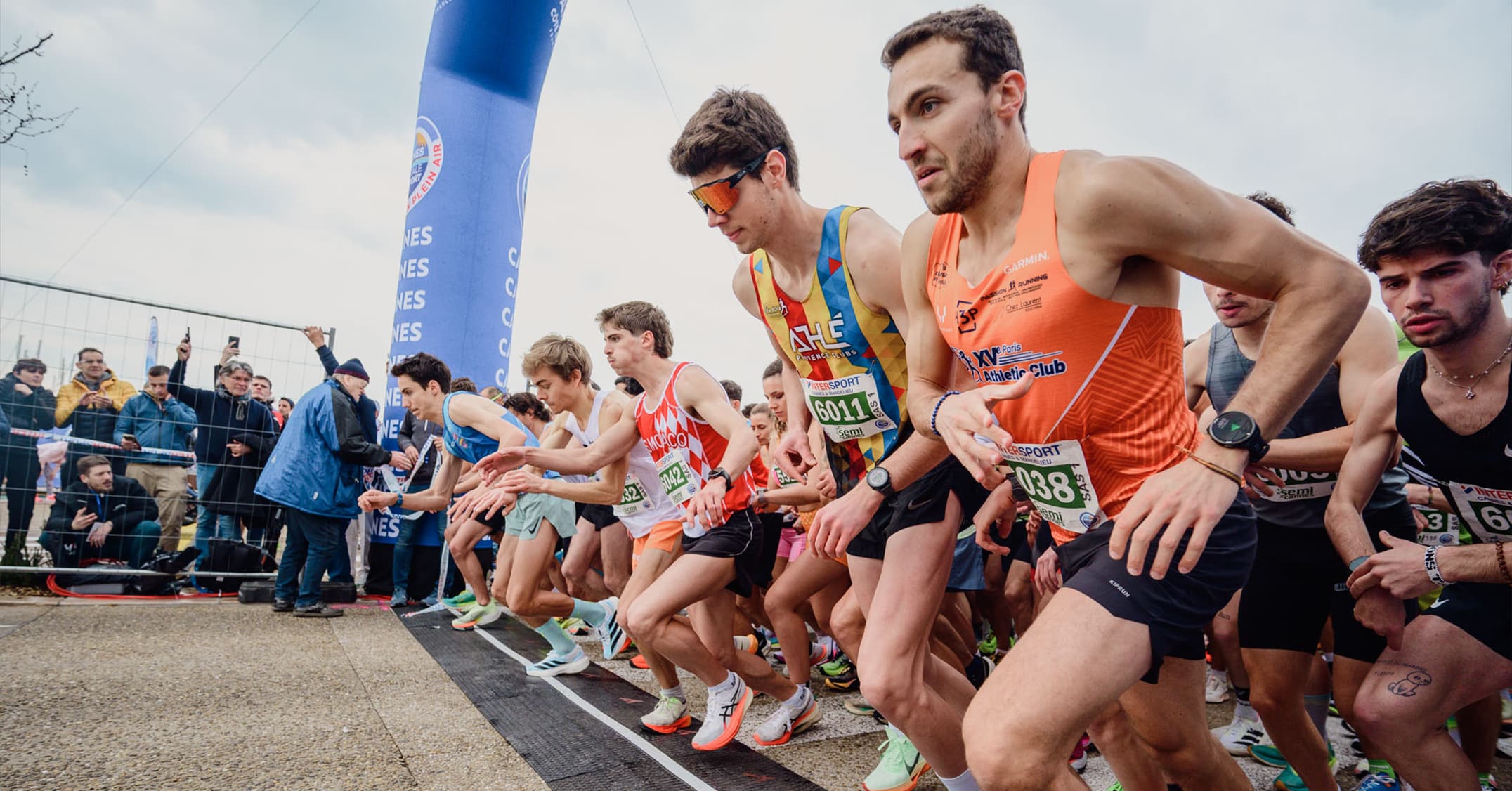La 32e édition du Semi de Cannes s’est déroulée ce dimanche 22 février, rassemblant plus de 6500 coureurs sur les trois épreuves du programme.