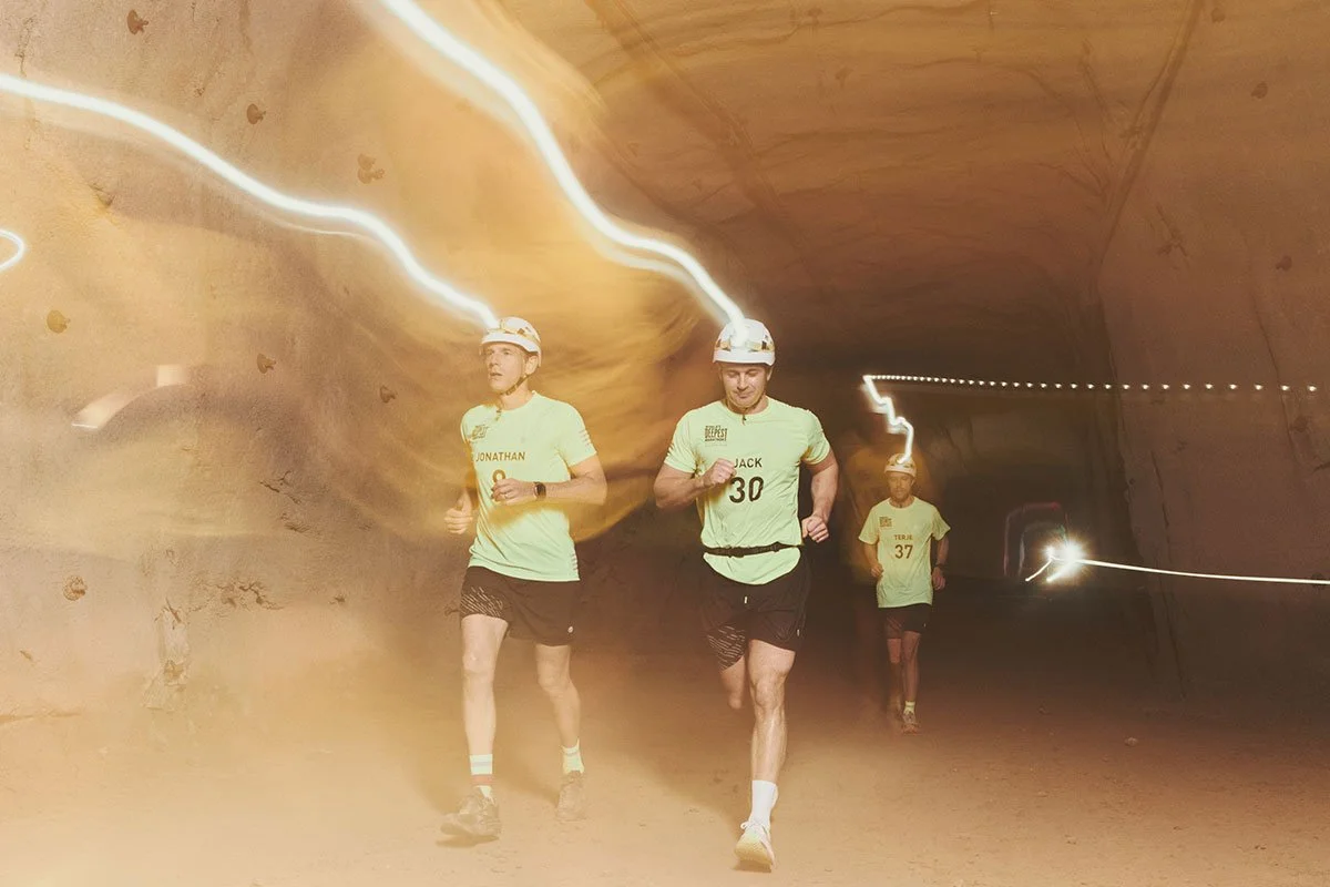 55 coureurs ont bouclé un marathon à plus de 1100 m sous terre dans la Garpenberg Mine, dans des conditions extrêmes.