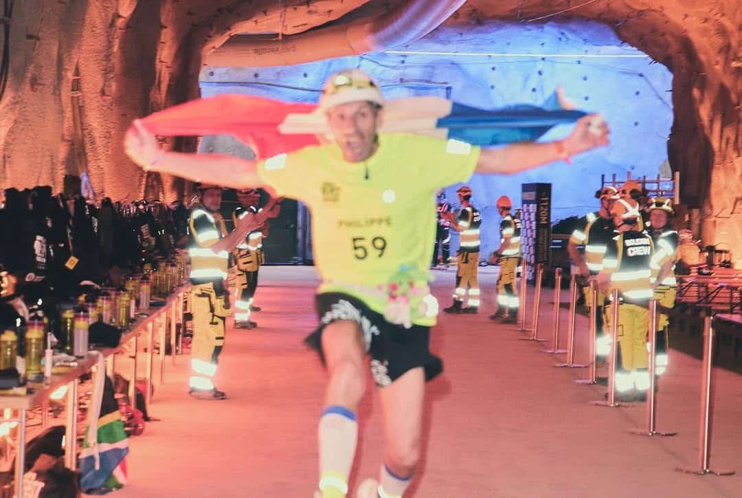 55 coureurs ont bouclé un marathon à plus de 1100 m sous terre dans la Garpenberg Mine, dans des conditions extrêmes.