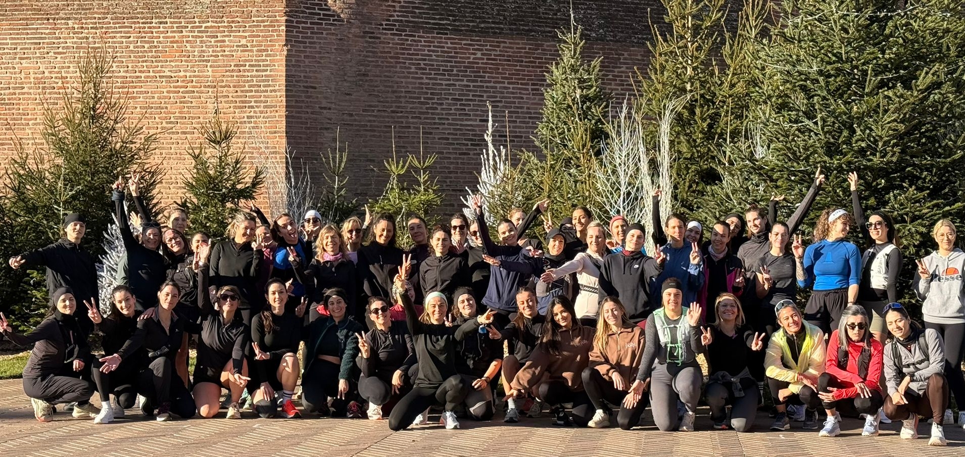 En octobre dernier, Marrion Barres, une coureuse passionnée au quotidien bien rempli, lance une communauté 100% féminine sur les réseaux sociaux : « Les Runneuses Albigeoises ». Après avoir entraîné ses amies dans la course à pied et constaté les bienfaits qu'elles en retiraient, elle a eu envie de partager sa passion au plus grand nombre.