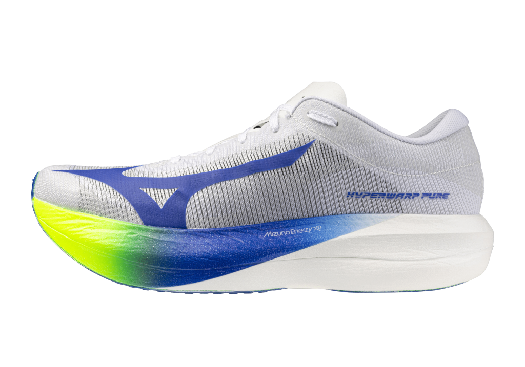 Mizuno dévoile la nouvelle gamme Hyperwarp avec trois chaussures à plaque carbone : Pure, Elite et Pro. Une refonte complète de sa gamme compétition, plus lisible et plus accessible, mêlant mousse Enerzy XP, innovation japonaise et performance pour tous les profils de coureurs.