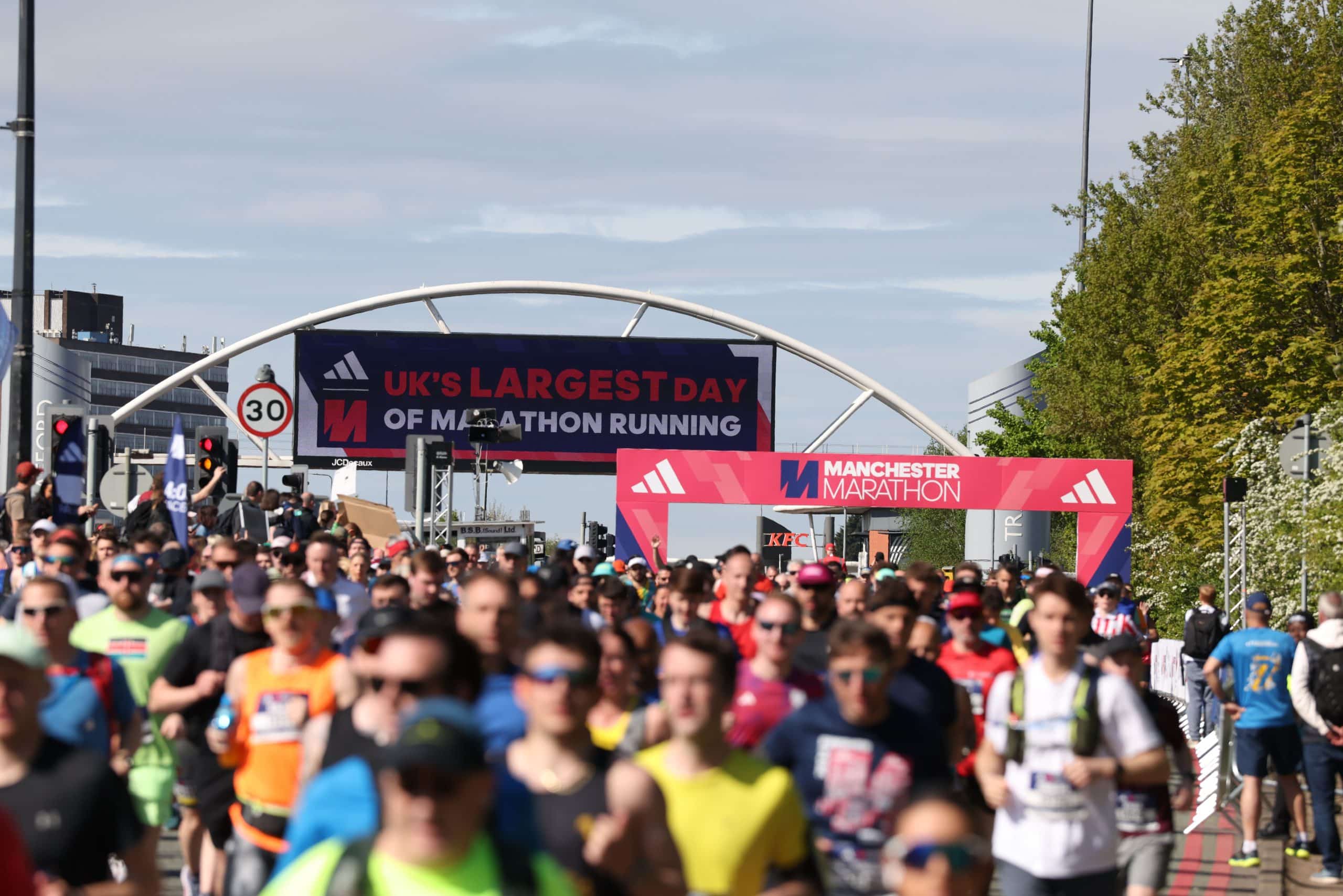Comment s’inscrire au Marathon de Manchester 2026 ? Prix, dates, modes d’inscription, remboursement et conseils pour obtenir un dossard sur l’un des marathons les plus rapides du Royaume-Uni.