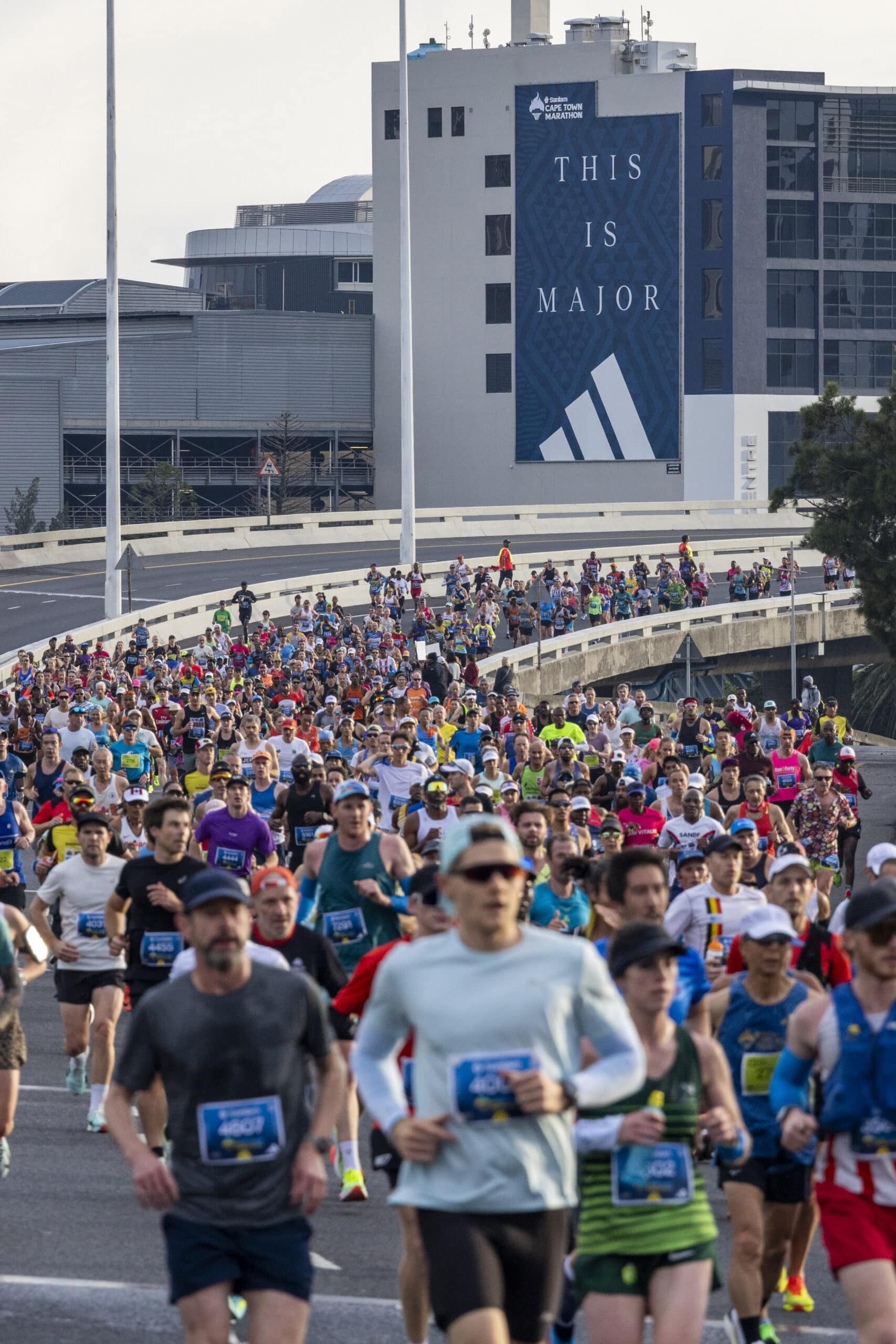 Le Marathon de Cape Town devient officiellement le 8e Abbott World Marathon Major et le premier sur le sol africain. Rendez-vous le 23 mai 2027.
