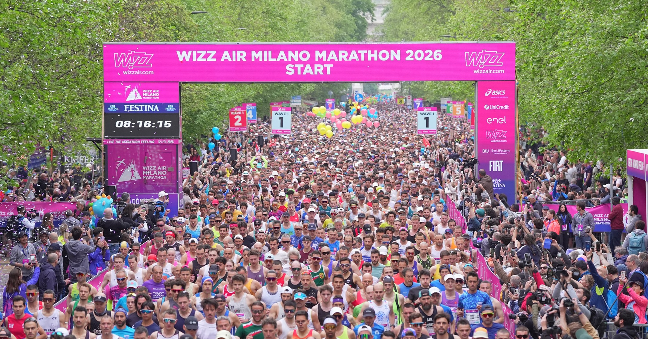 Le Wizz Air Milano Marathon 2026 a sacré ce dimanche 12 avril le Kényan Vitalis Kibiwott en 2h06’35 et l’Éthiopienne Yeshi Kalayu Chekole en 2h20’15, au terme d’une 24e édition rapide, dense et internationale. Dans une course totalement réinventée en ligne droite entre le Corso Sempione et le Duomo, les Français se sont illustrés avec plusieurs places dans le top 20 et de belles performances d’ensemble.