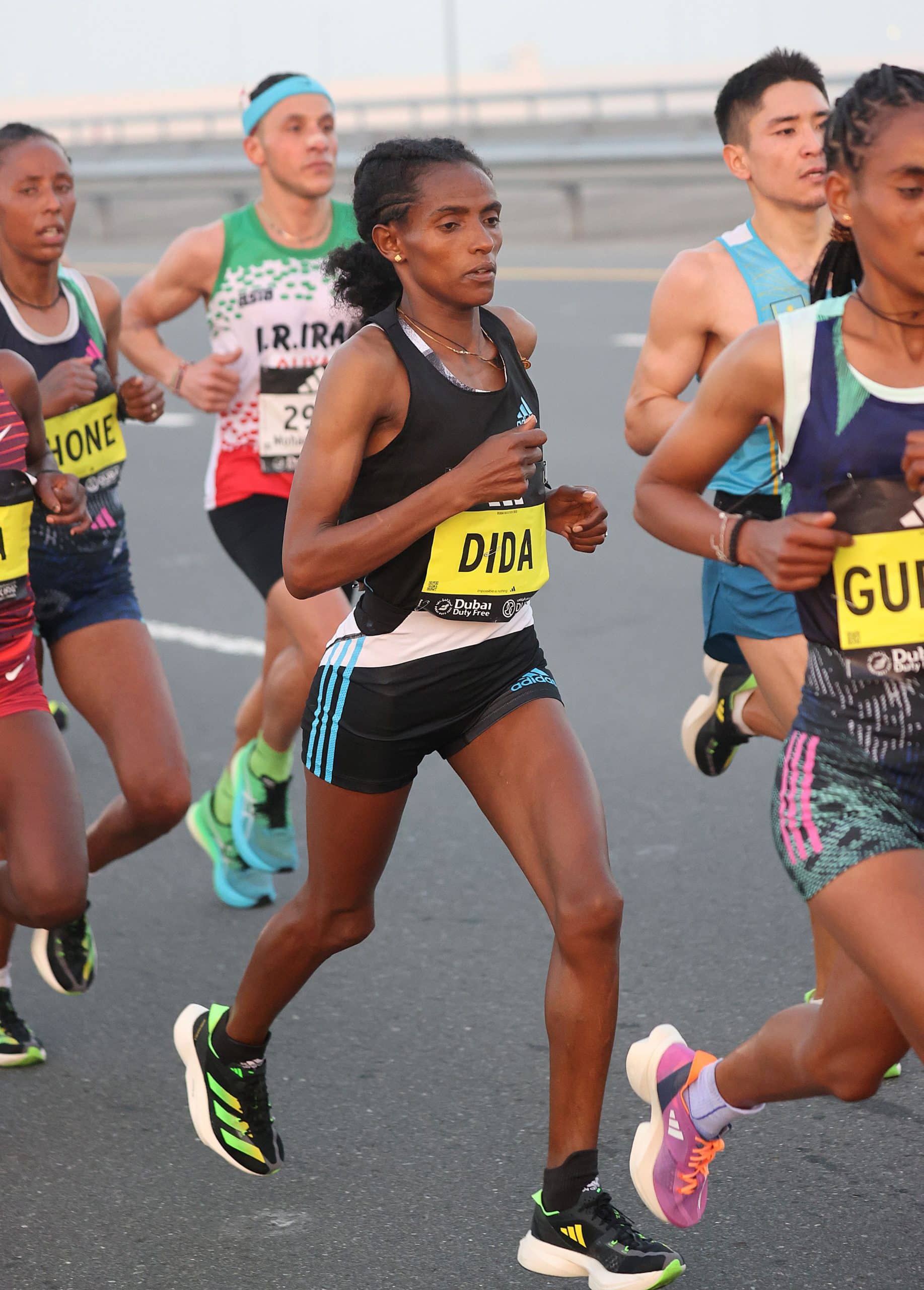 Comment s’inscrire au Marathon de Dubaï ? Dates d’inscription, prix du dossard, modalités, agences de voyage, parcours, records et infos pratiques sur l’un des marathons les plus rapides du monde.