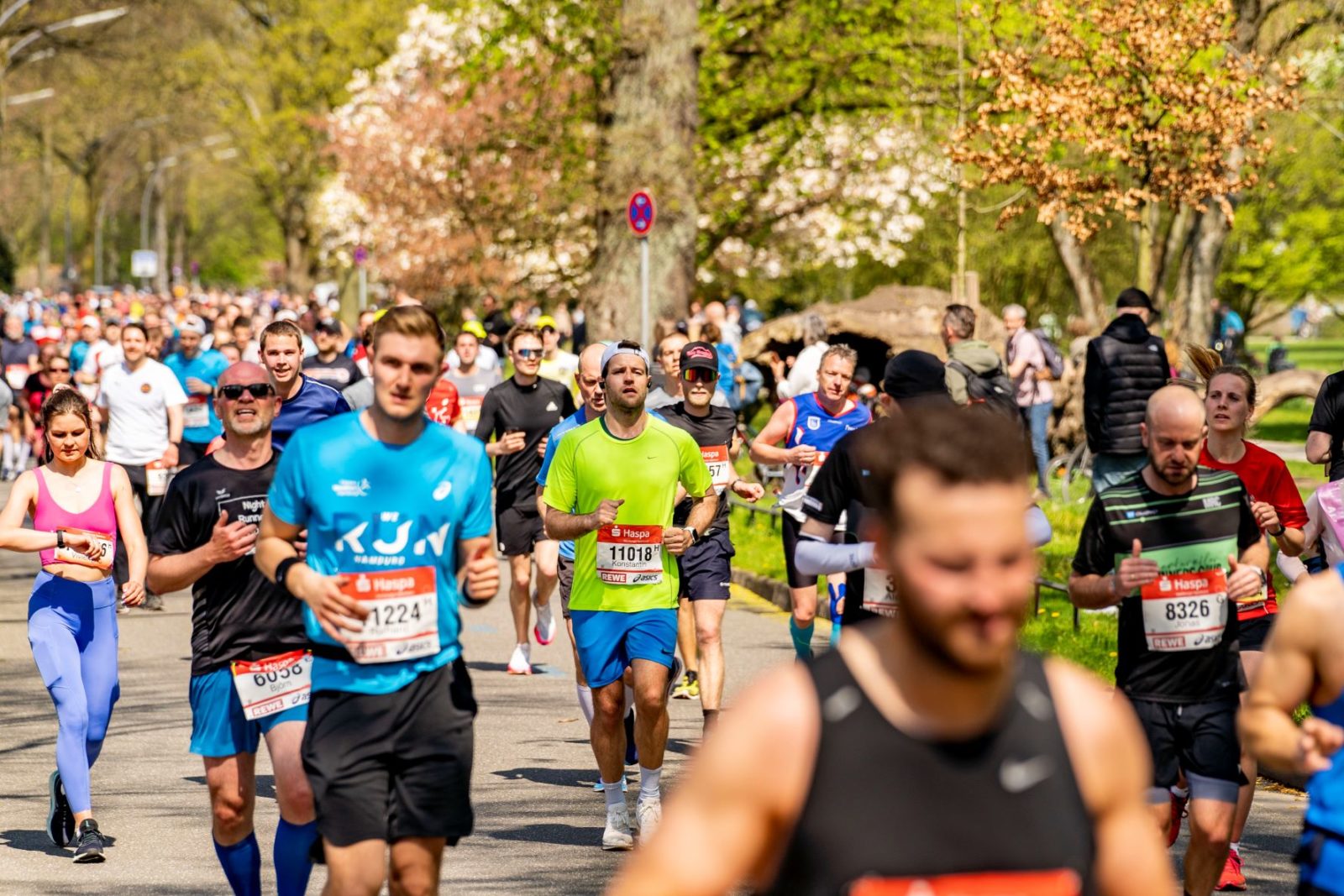 Découvrez comment s’inscrire au marathon de Hambourg : dates d’ouverture, modes d’inscription, prix du dossard, transfert officiel et conseils pratiques pour courir l’un des marathons les plus rapides d’Europe.