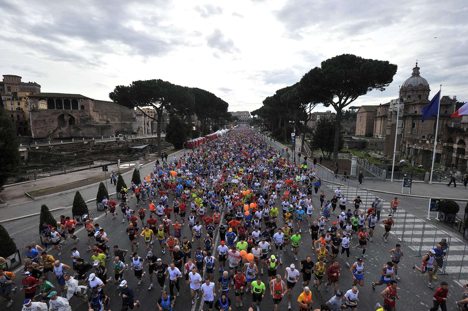 Découvrez si les pavés romains rendent vraiment le Marathon de Rome difficile. On vous dit tout sur le parcours de cette course mythique.