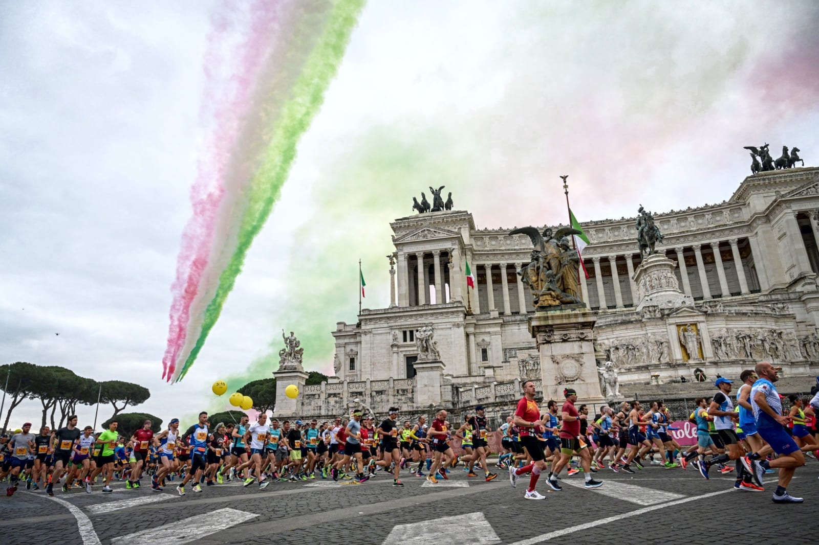 Découvrez si les pavés romains rendent vraiment le Marathon de Rome difficile. On vous dit tout sur le parcours de cette course mythique.