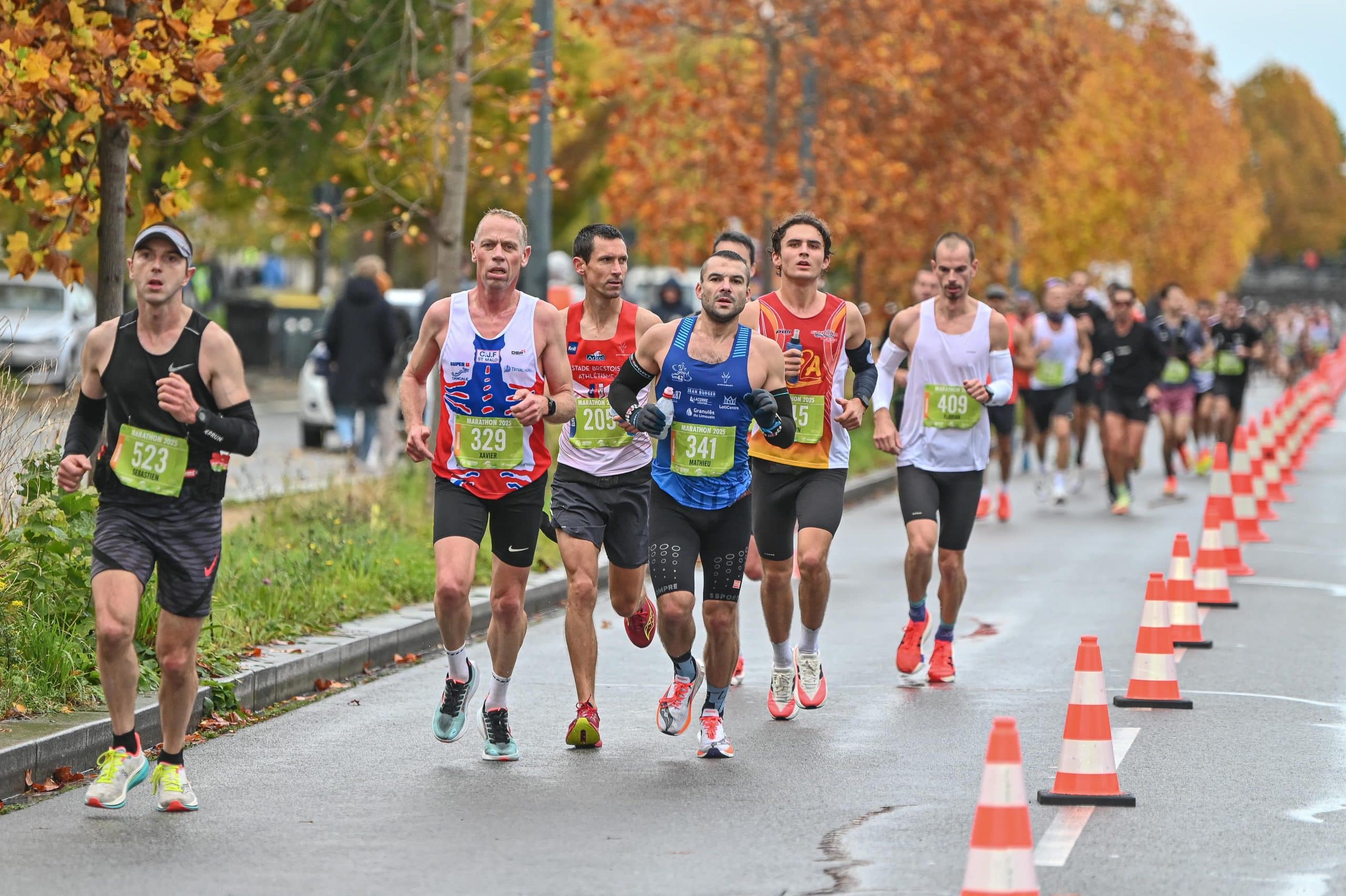 Le Marathon Vert Rennes School of Business, qui se déroule traditionnellement en octobre, gagne en popularité chaque année depuis quinze ans. Le record d’inscriptions a été battu pour l’édition 2025. Au total, sur les six épreuves, ils étaient 18 590 à s’être inscrits. En 2026, ce chiffre devrait monter à 20 000. De quoi confirmer Rennes parmi les rendez-vous les plus rapides de France, le tout avec une identité singulière, inclusive et engagée pour l'écologie.