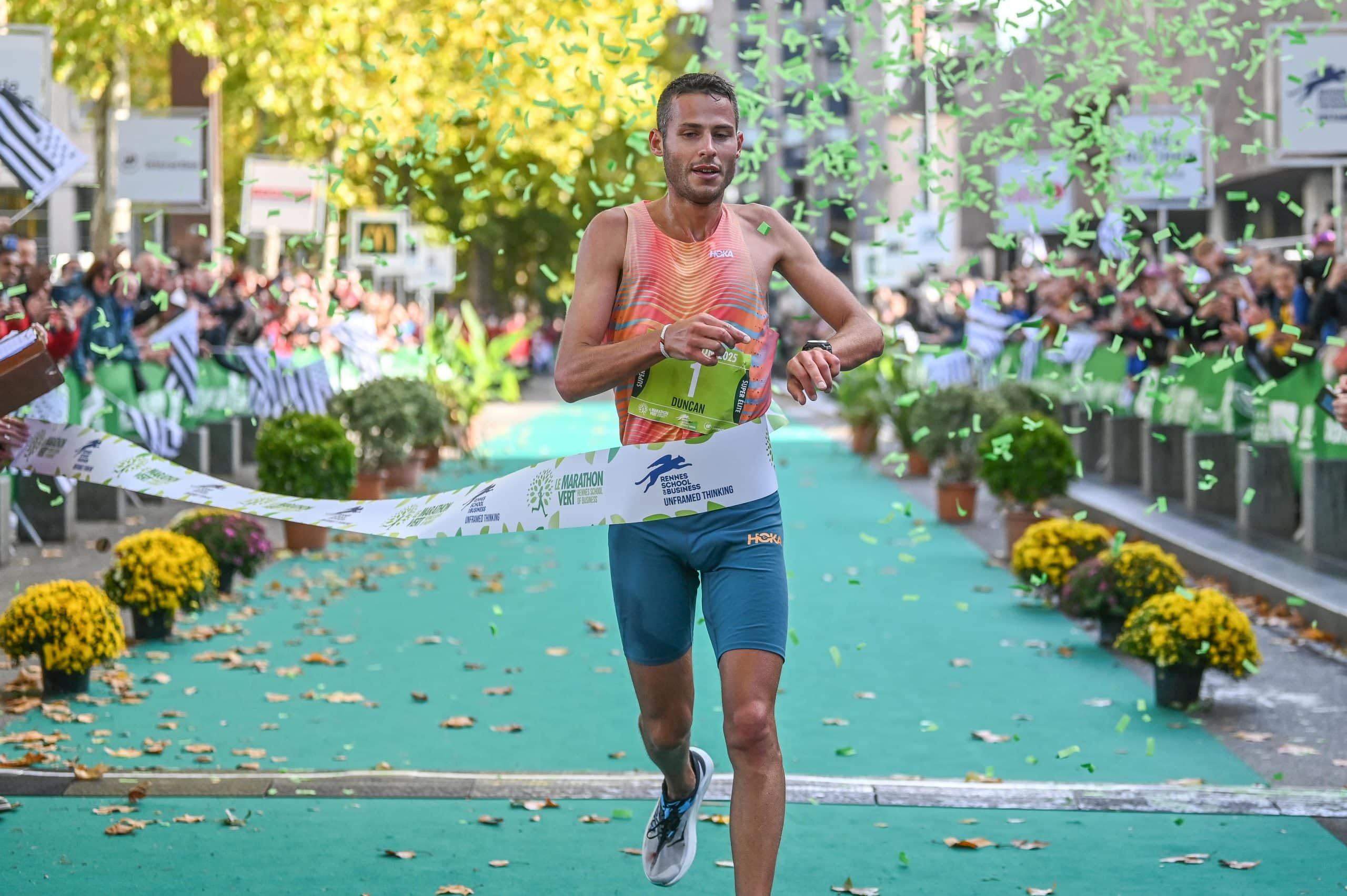 Le Marathon Vert Rennes School of Business, qui se déroule traditionnellement en octobre, gagne en popularité chaque année depuis quinze ans. Le record d’inscriptions a été battu pour l’édition 2025. Au total, sur les six épreuves, ils étaient 18 590 à s’être inscrits. En 2026, ce chiffre devrait monter à 20 000. De quoi confirmer Rennes parmi les rendez-vous les plus rapides de France, le tout avec une identité singulière, inclusive et engagée pour l'écologie.