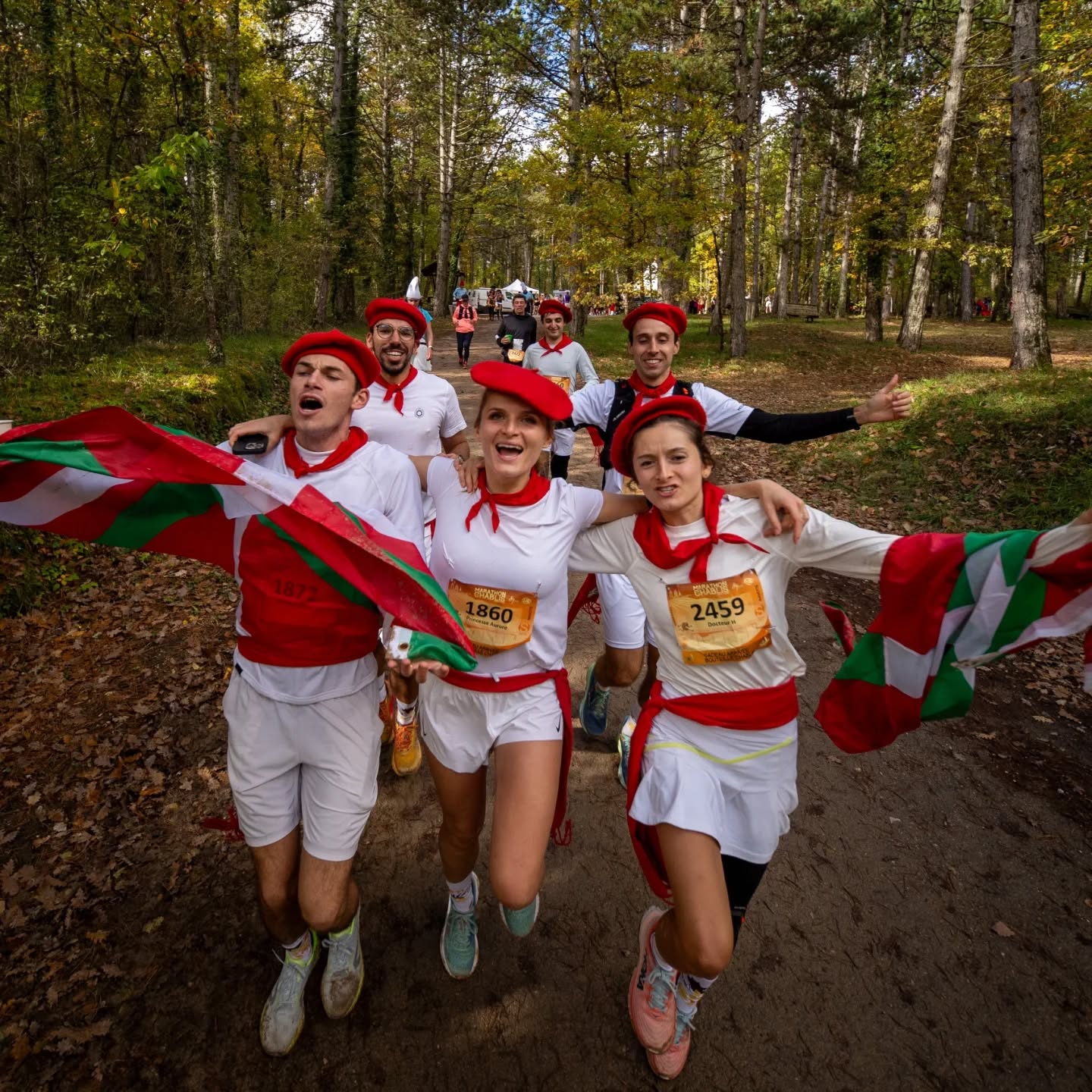 Ce samedi 25 octobre, le Marathon de Chablis, organisé par la structure Idée Alpe, a rassemblé la foule pour sa 6e édition. L’ancienne région de Bourgogne ne manque décidément pas de ressources et mérite qu’on y fasse un tour !