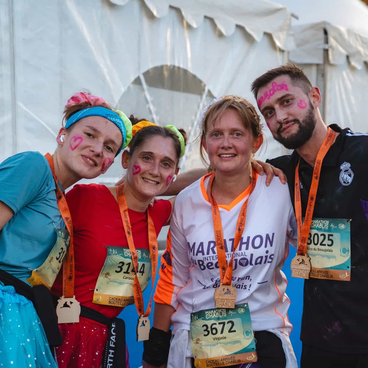 Ce samedi 25 octobre, le Marathon de Chablis, organisé par la structure Idée Alpe, a rassemblé la foule pour sa 6e édition. L’ancienne région de Bourgogne ne manque décidément pas de ressources et mérite qu’on y fasse un tour !