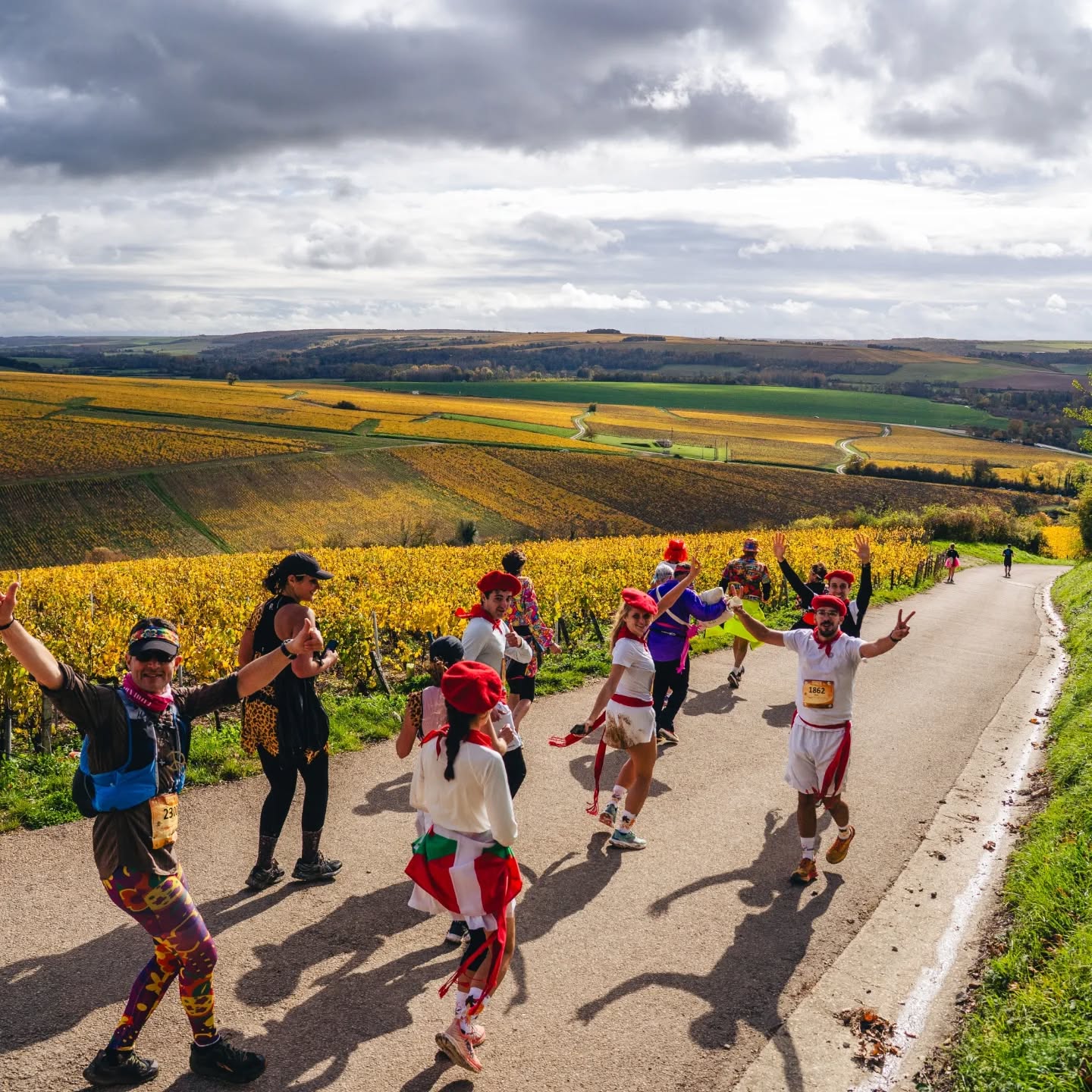 Ce samedi 25 octobre, le Marathon de Chablis 2025 a rassemblé la foule pour sa sixième édition avec 4000 participants.