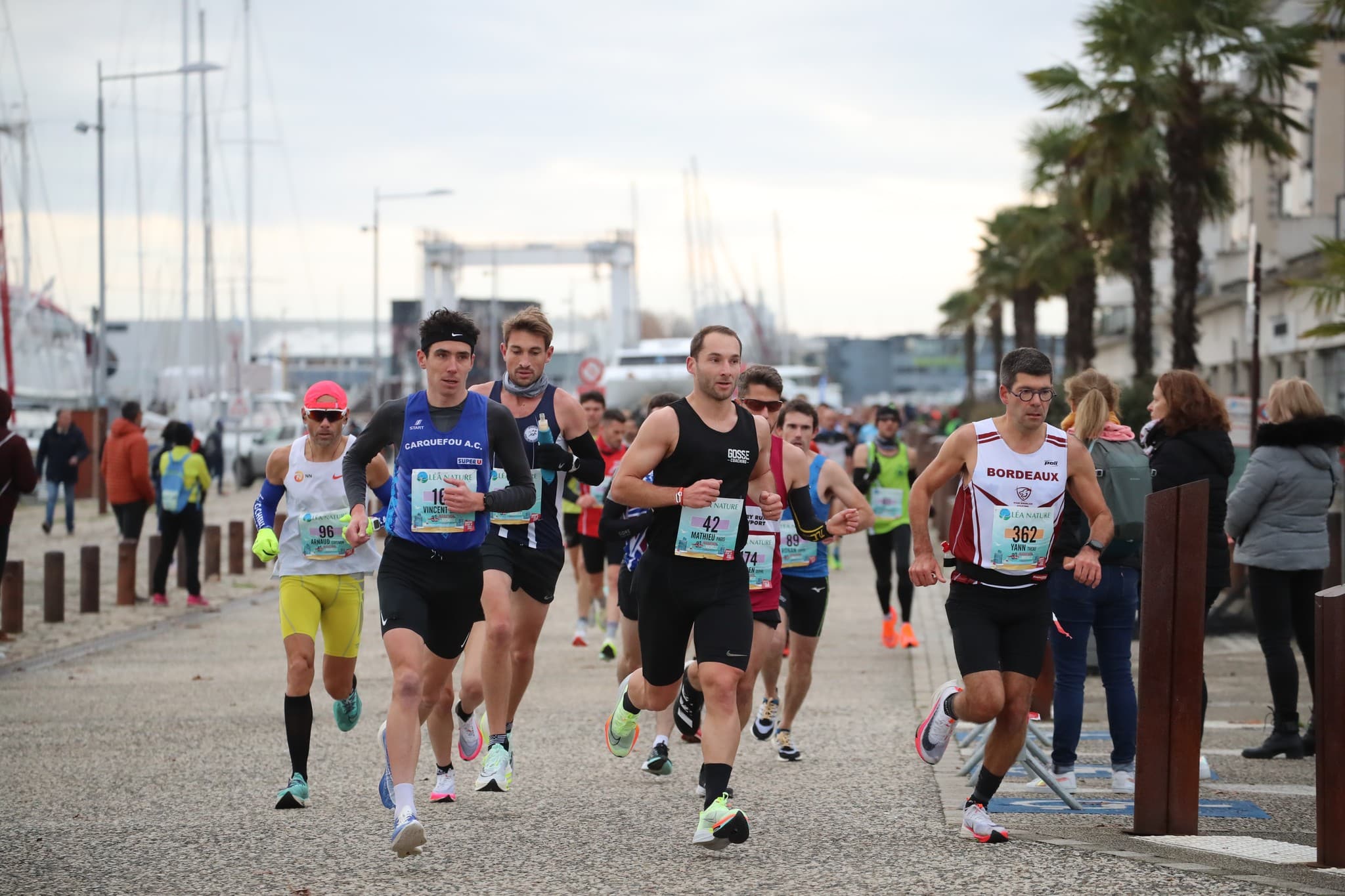 Le 30 novembre prochain la cité maritime va être le théâtre de la 34e édition du Marathon La Rochelle Serge-Vigot. Cet évènement sportif rassemble plus de 16 000 participants toutes épreuves confondues et plus de 25 000 spectateurs. Véritable institution, ce marathon figure dans le top 3 des marathons français.