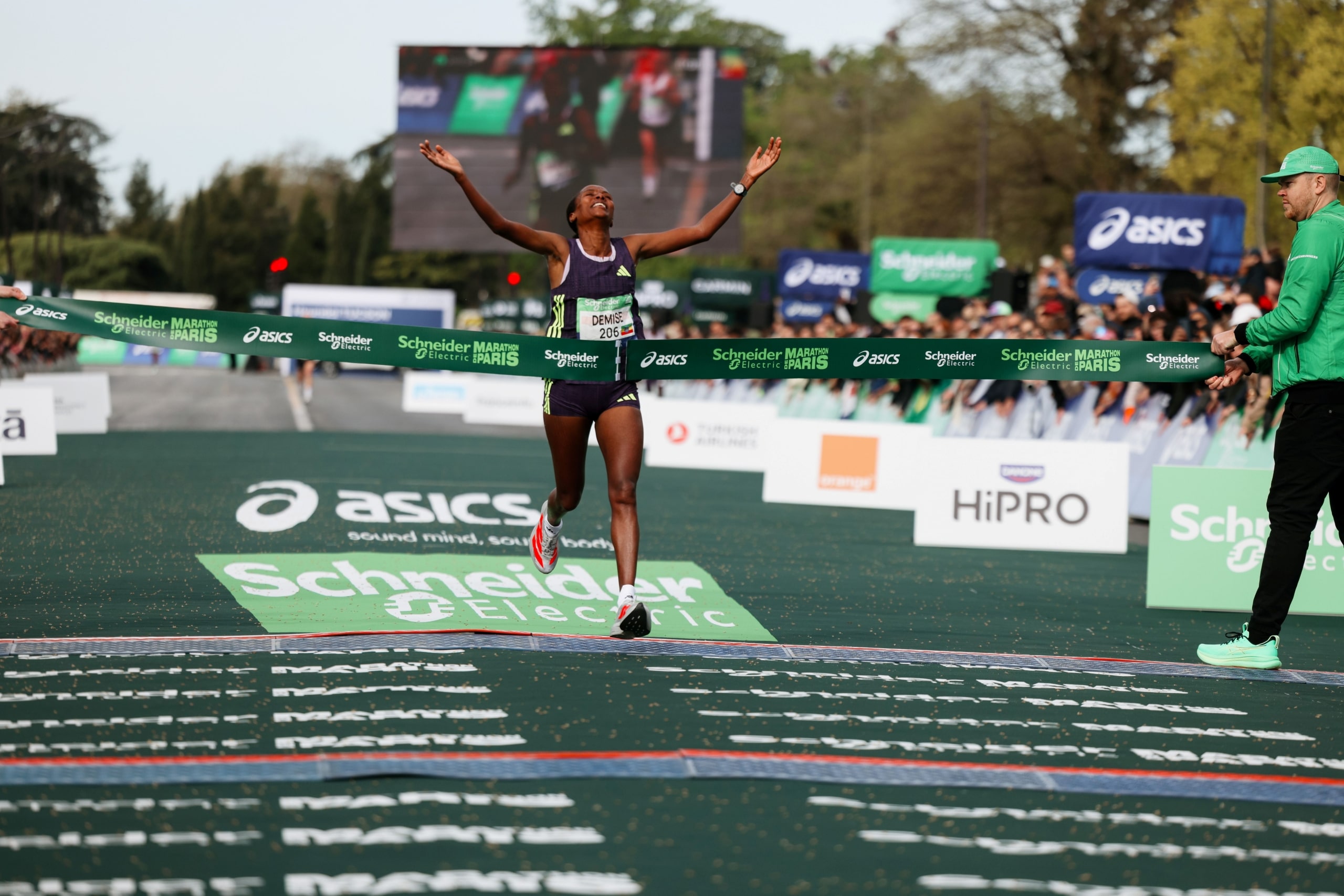 Découvrez les résultats et le classement du Marathon de Paris 2026.