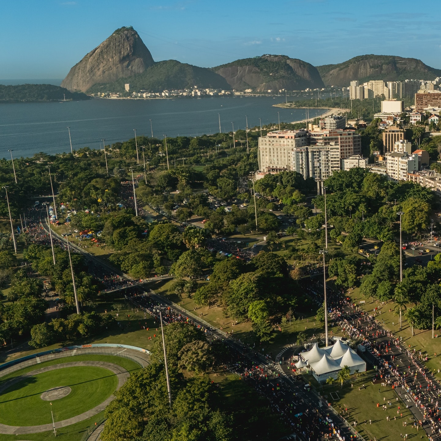 Marathon de Rio de Janeiro : inscriptions, tirage au sort, prix et parcours. Tout savoir sur le Marathon de Rio pour courir sur les plages de Copacabana.