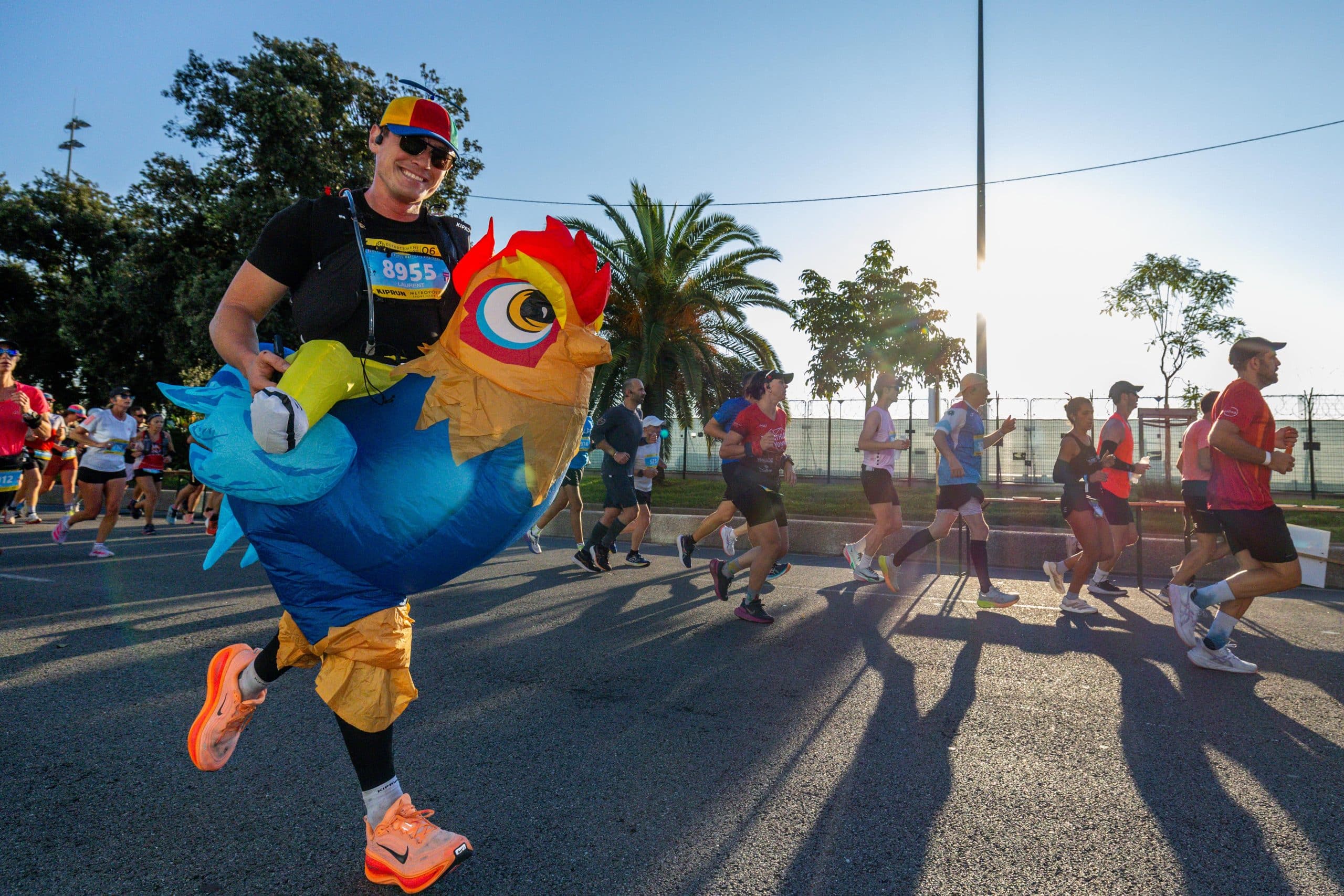 La Côte d’Azur a vécu un dimanche hors du commun avec presque 22 000 runners au Marathon des Alpes-Maritimes Nice-Cannes 2025.