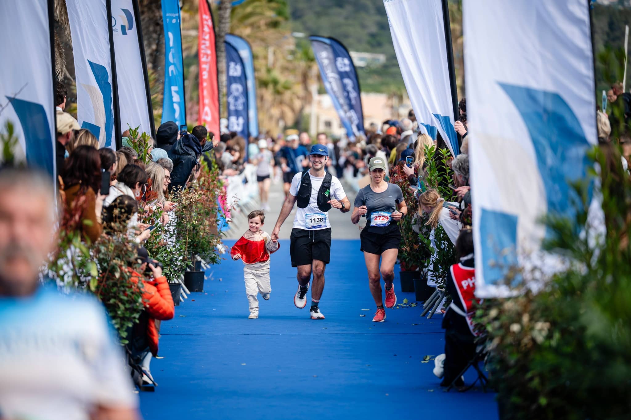 Ce 30 mars, la sixième édition du Marathon du Golfe de Saint-Tropez a accueilli 6500 coureurs. L’événement provençal, apprécié pour son parcours en bord de mer a couronné Wilfred Kiplangat en 2h22’47 et Monica Jeptoo en 2h44’46.